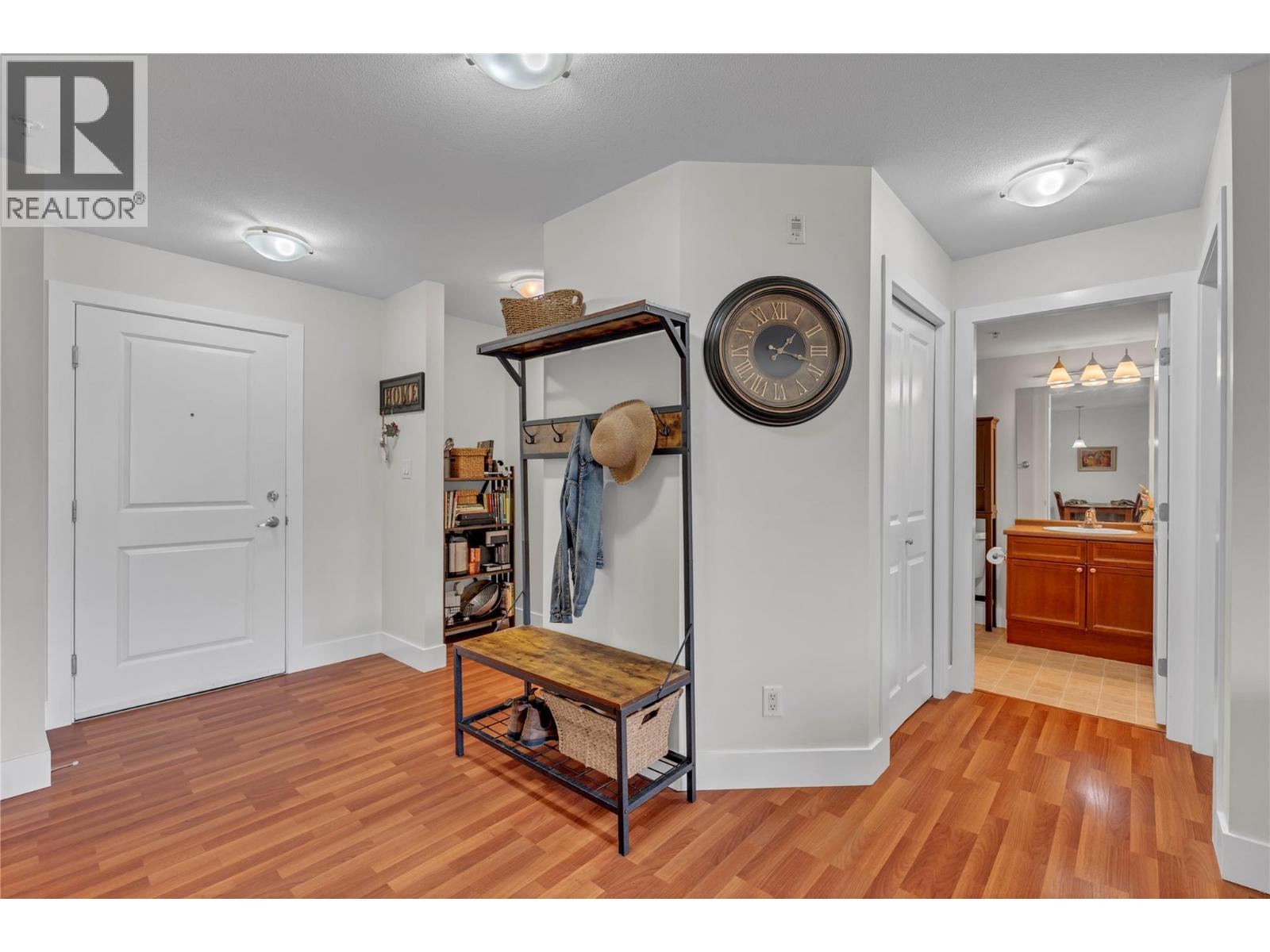 246 Hastings Avenue Unit# 216, Penticton, British Columbia  V2A 2V6 - Photo 2 - 10399911