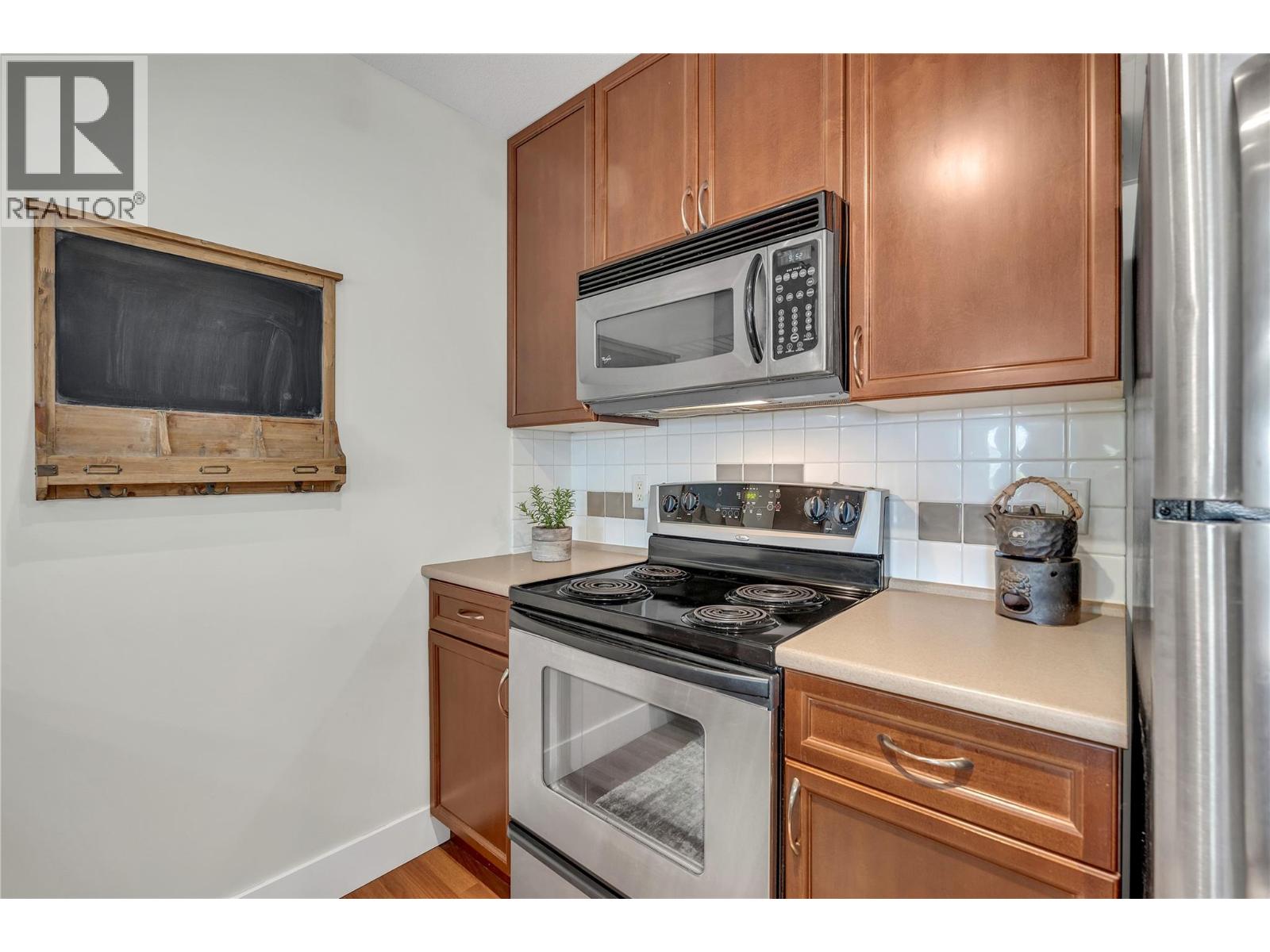 246 Hastings Avenue Unit# 216, Penticton, British Columbia  V2A 2V6 - Photo 5 - 10399911
