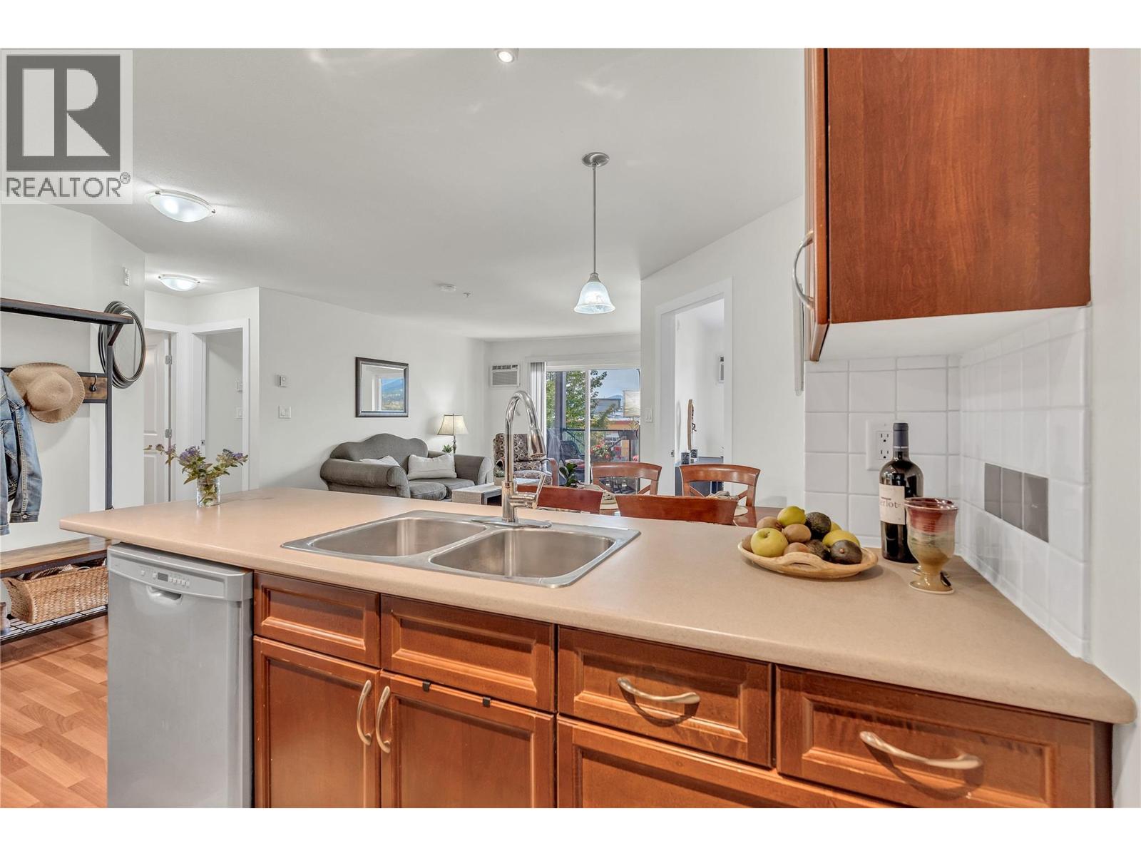 246 Hastings Avenue Unit# 216, Penticton, British Columbia  V2A 2V6 - Photo 6 - 10399911