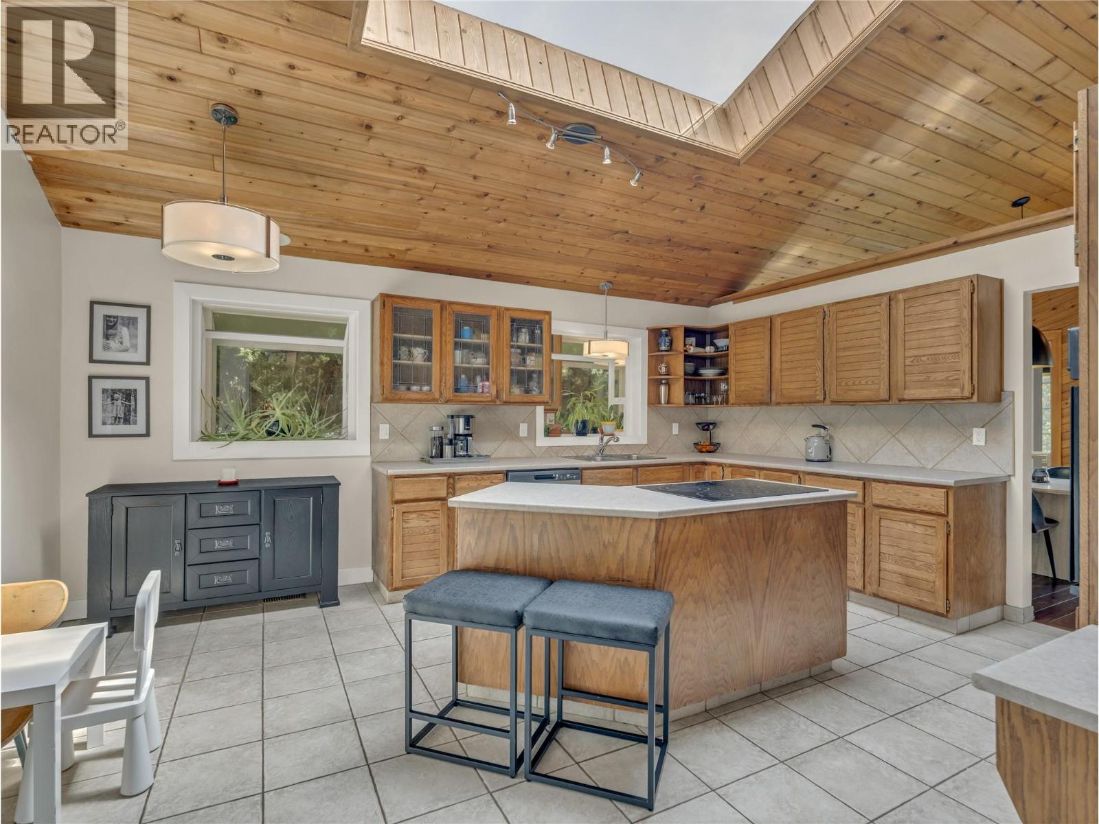 157 Adams Crescent, Penticton, British Columbia  V2A 7B6 - Photo 9 - 10399473