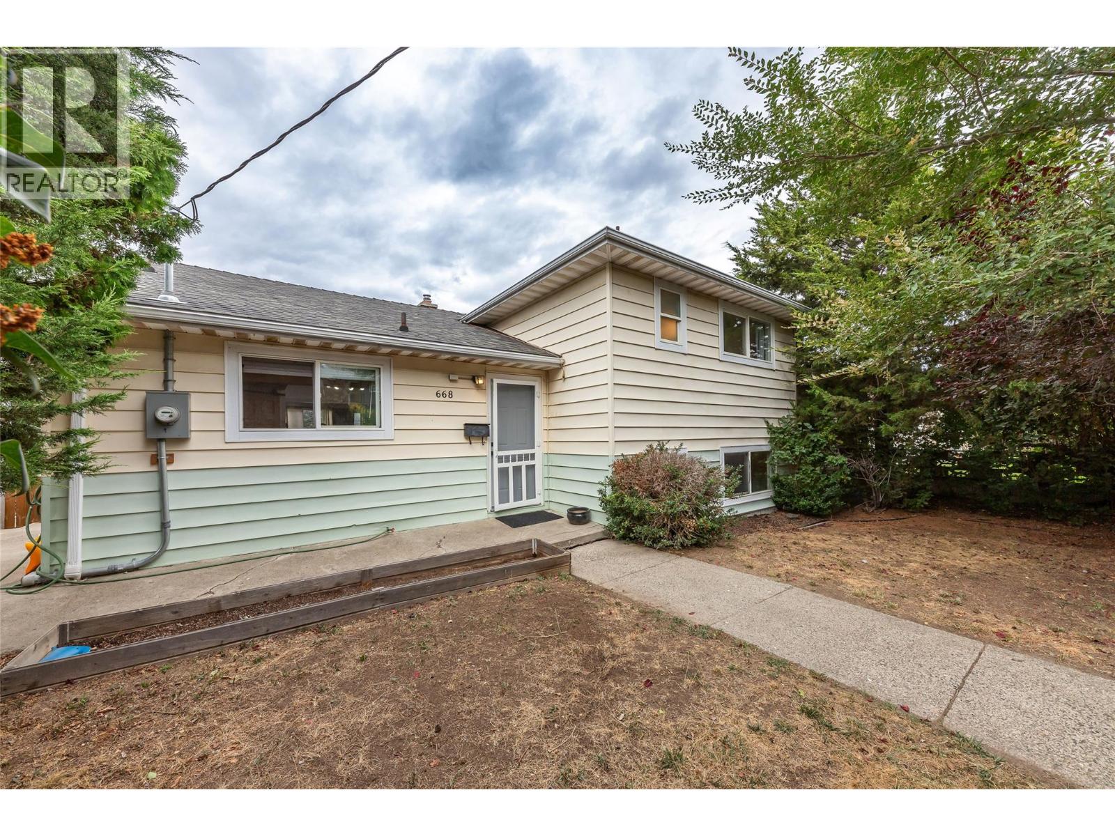 668 Munro Street, Kamloops, British Columbia  V2C 3E6 - Photo 1 - 10399640