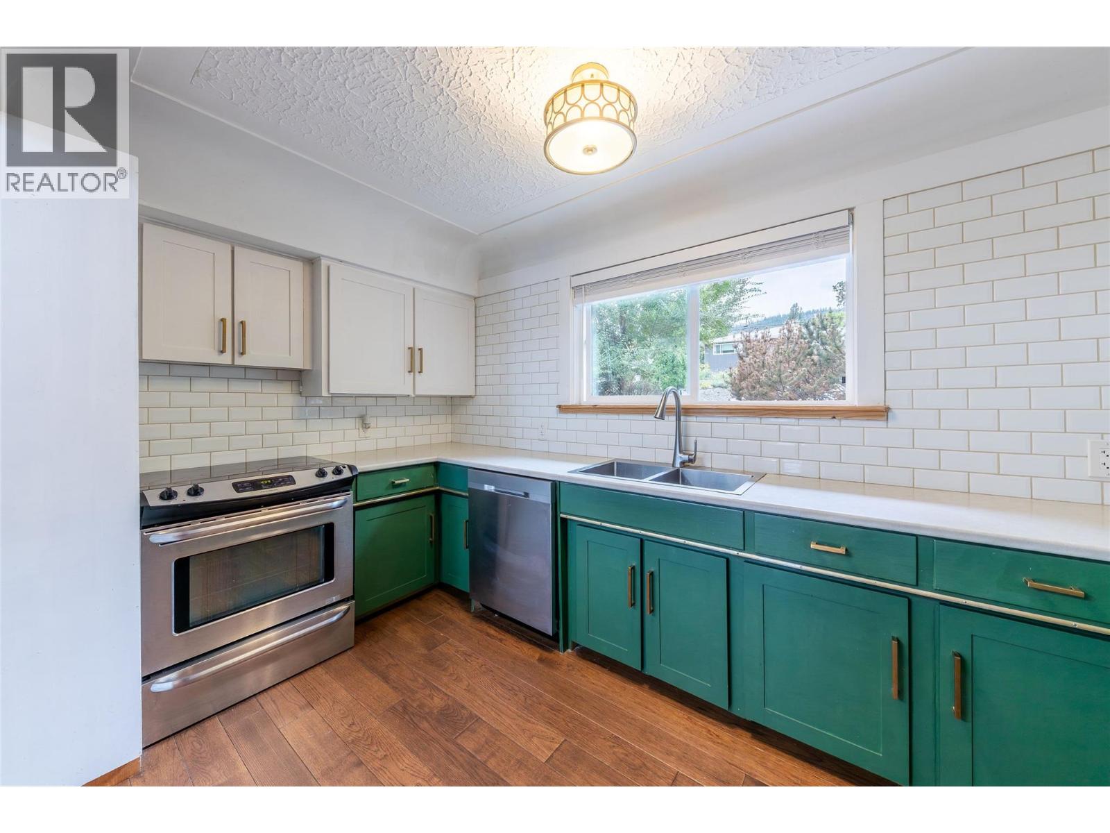 668 Munro Street, Kamloops, British Columbia  V2C 3E6 - Photo 8 - 10399640