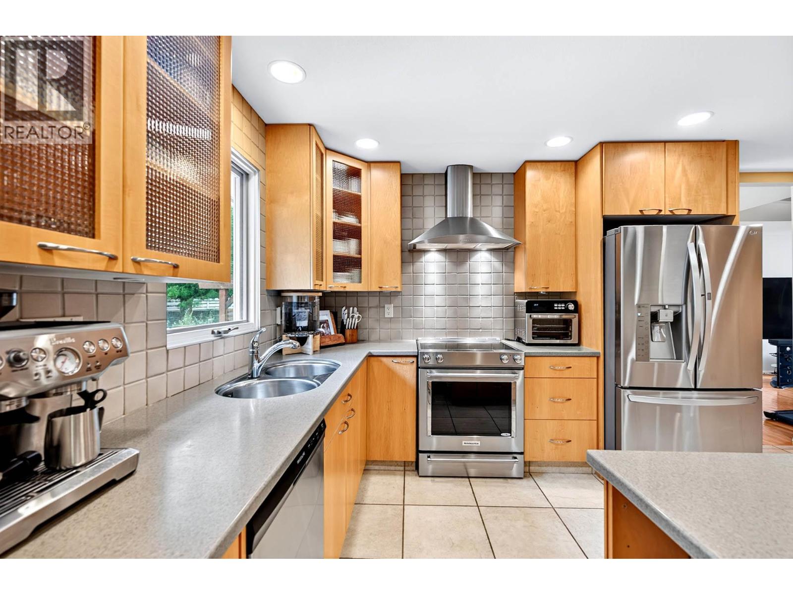 233 Monmouth Drive, Kamloops, British Columbia  V2E 1L9 - Photo 13 - 10334399