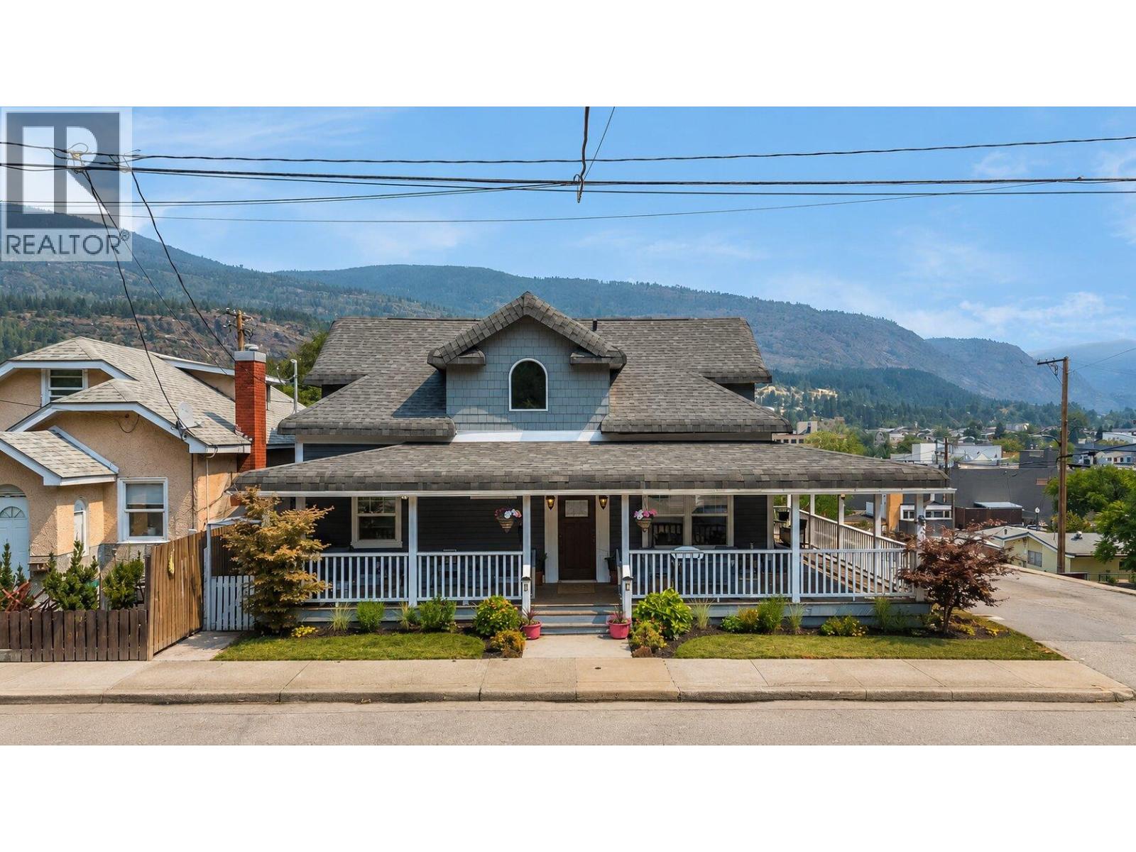 1195 Tamarac Avenue, Trail, British Columbia  V1R 4H8 - Photo 2 - 10399735