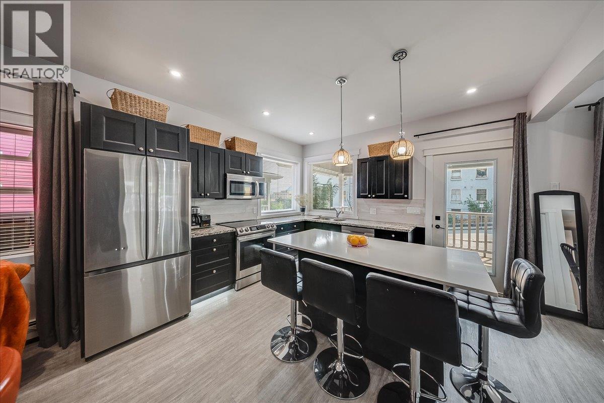 1195 Tamarac Avenue, Trail, British Columbia  V1R 4H8 - Photo 6 - 10399735