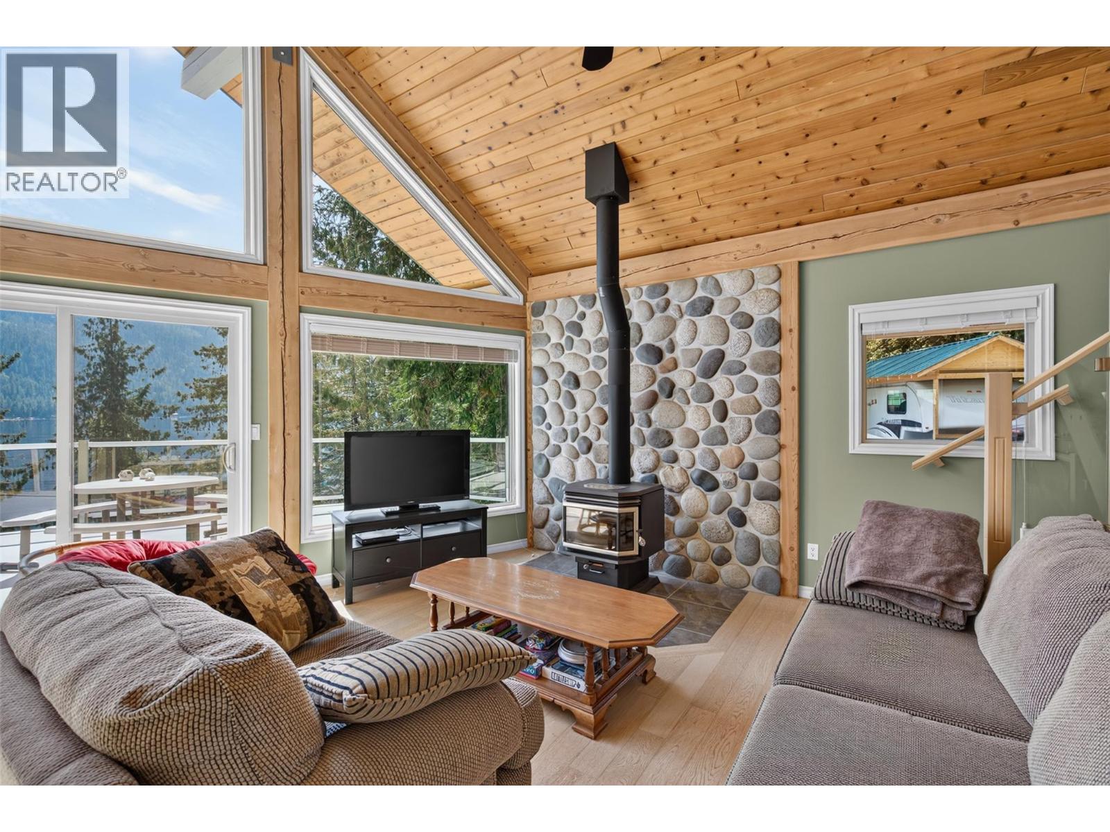 7540 Russel Fsr Creek Unit# 17, Barriere, British Columbia  V0E 0A9 - Photo 10 - 10399477