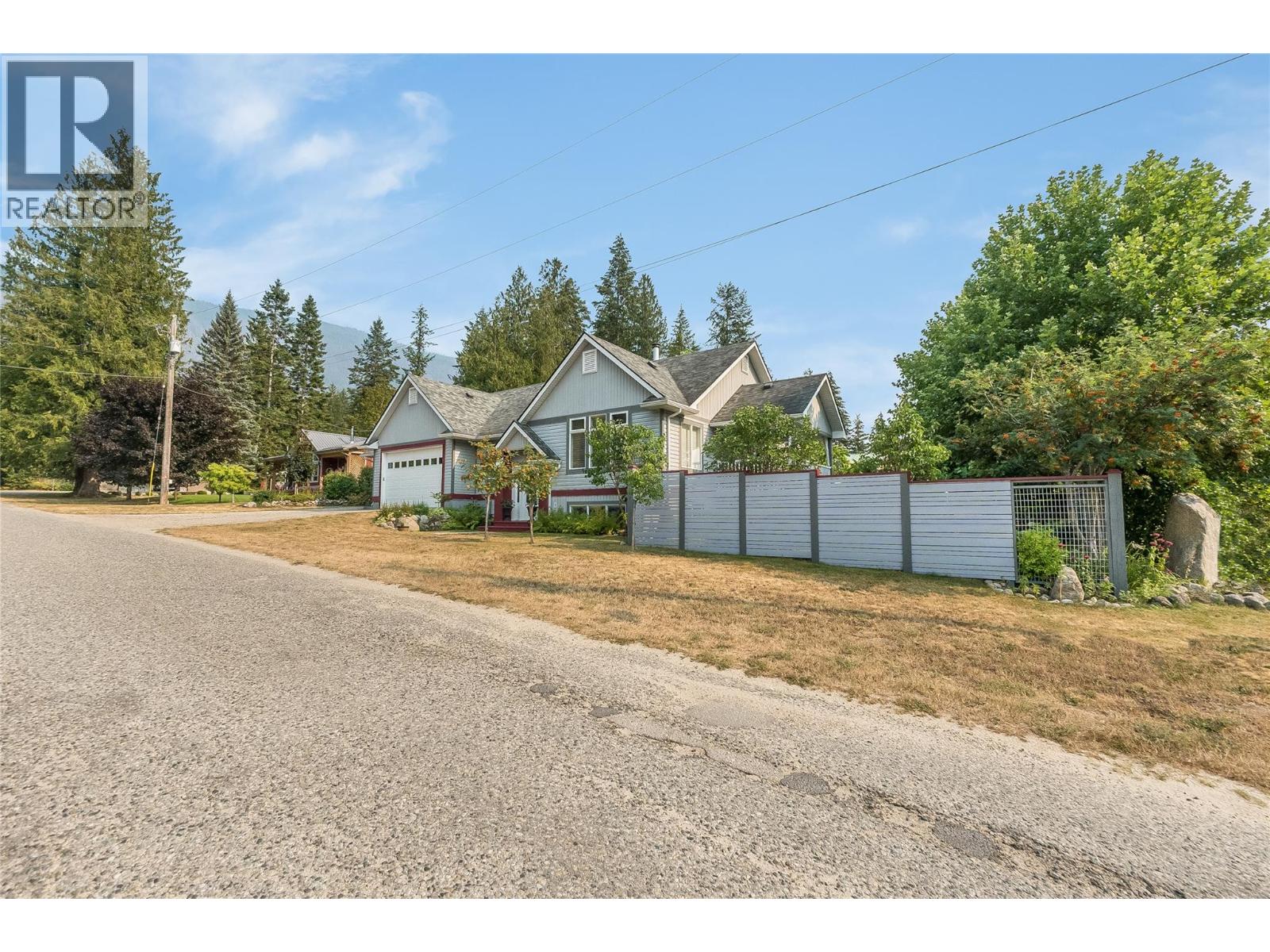 603 Fletcher Avenue, Slocan, British Columbia  V0G 2C0 - Photo 74 - 10399441