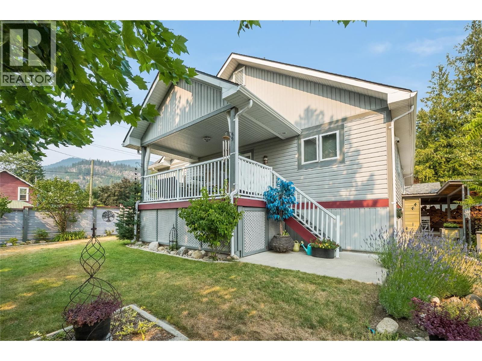 603 Fletcher Avenue, Slocan, British Columbia  V0G 2C0 - Photo 82 - 10399441