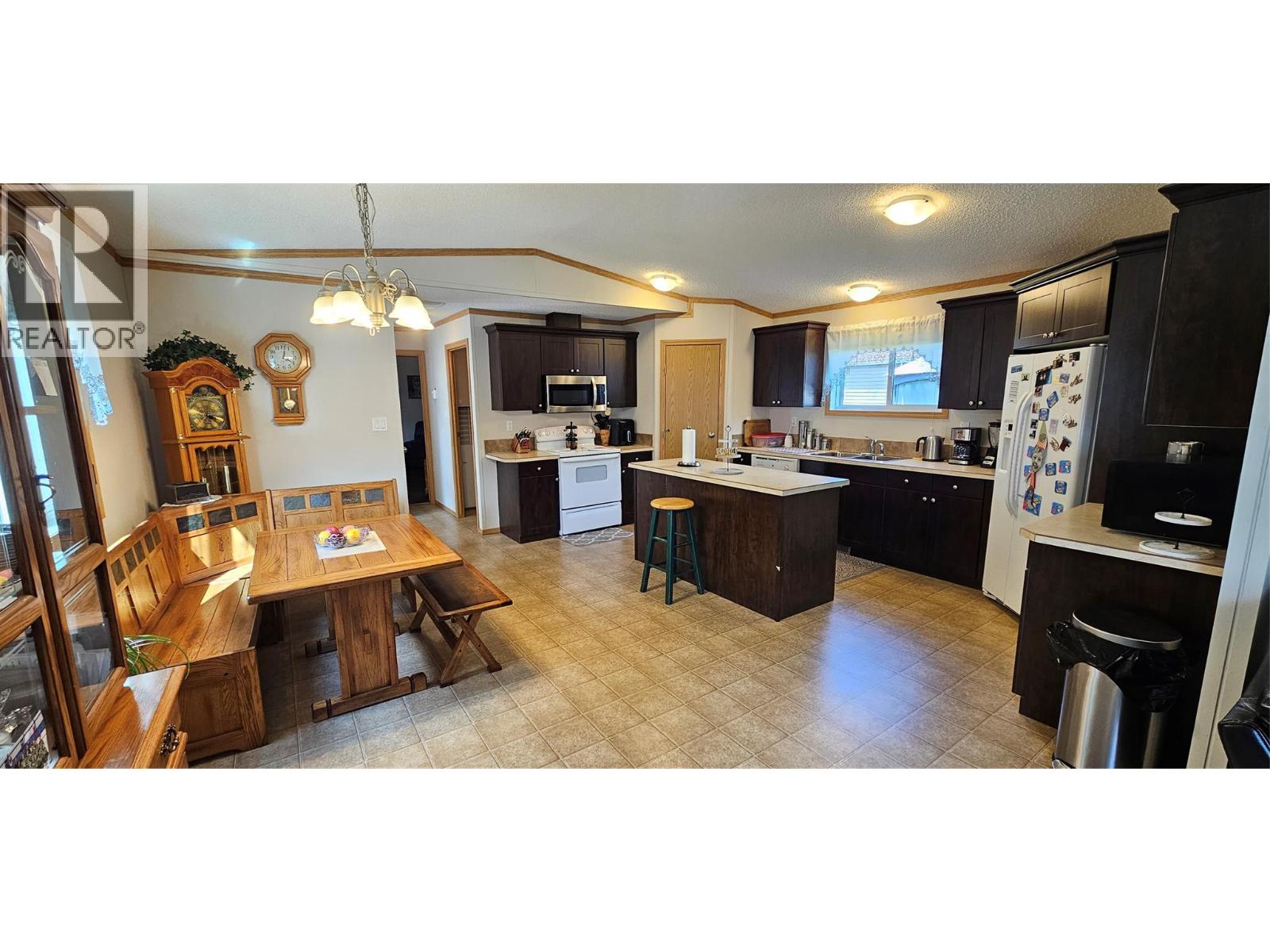 100 Aspen Drive Unit# 151, Sparwood, British Columbia  V0B 2G0 - Photo 5 - 10399444