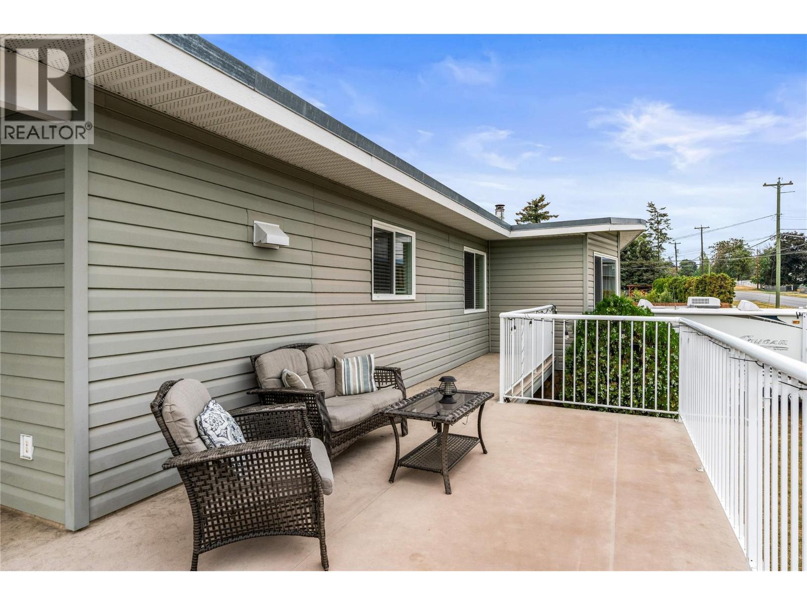 5861 Rimer Road, Vernon, British Columbia  V1B 3L3 - Photo 19 - 10396780