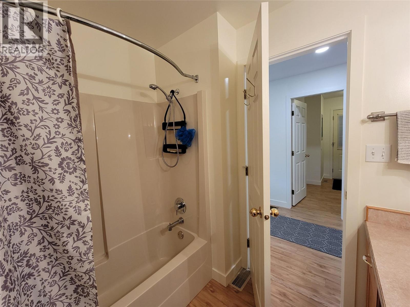 412 10th Avenue, Keremeos, British Columbia  V0X 1N3 - Photo 28 - 10399948