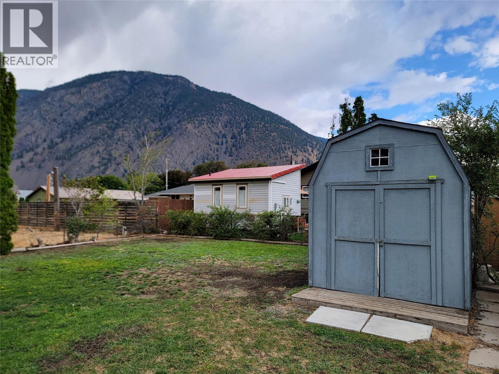 412 10th Avenue, Keremeos, British Columbia  V0X 1N3 - Photo 35 - 10399948