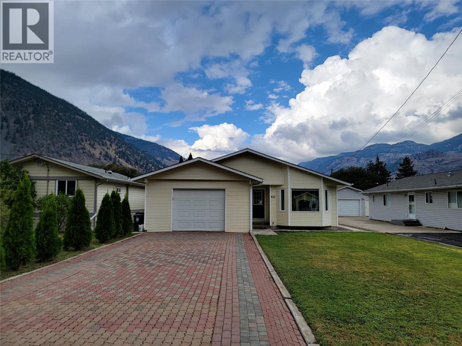 412 10th Avenue, Keremeos, British Columbia  V0X 1N3 - Photo 39 - 10399948