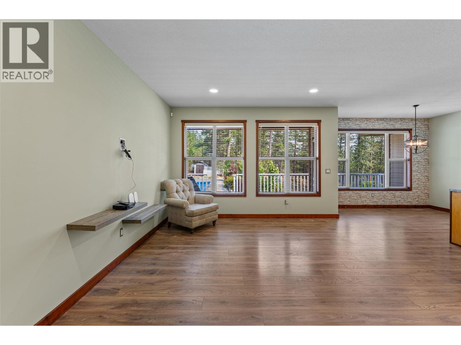 750 Firwood Road, Kelowna, British Columbia  V1Z 3V5 - Photo 8 - 10395626