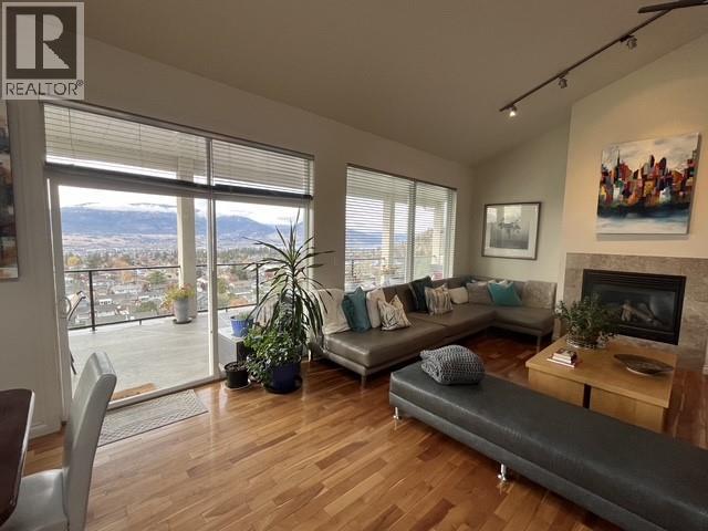 164 Williamson Place, Penticton, British Columbia  V2A 8N1 - Photo 4 - 10399934