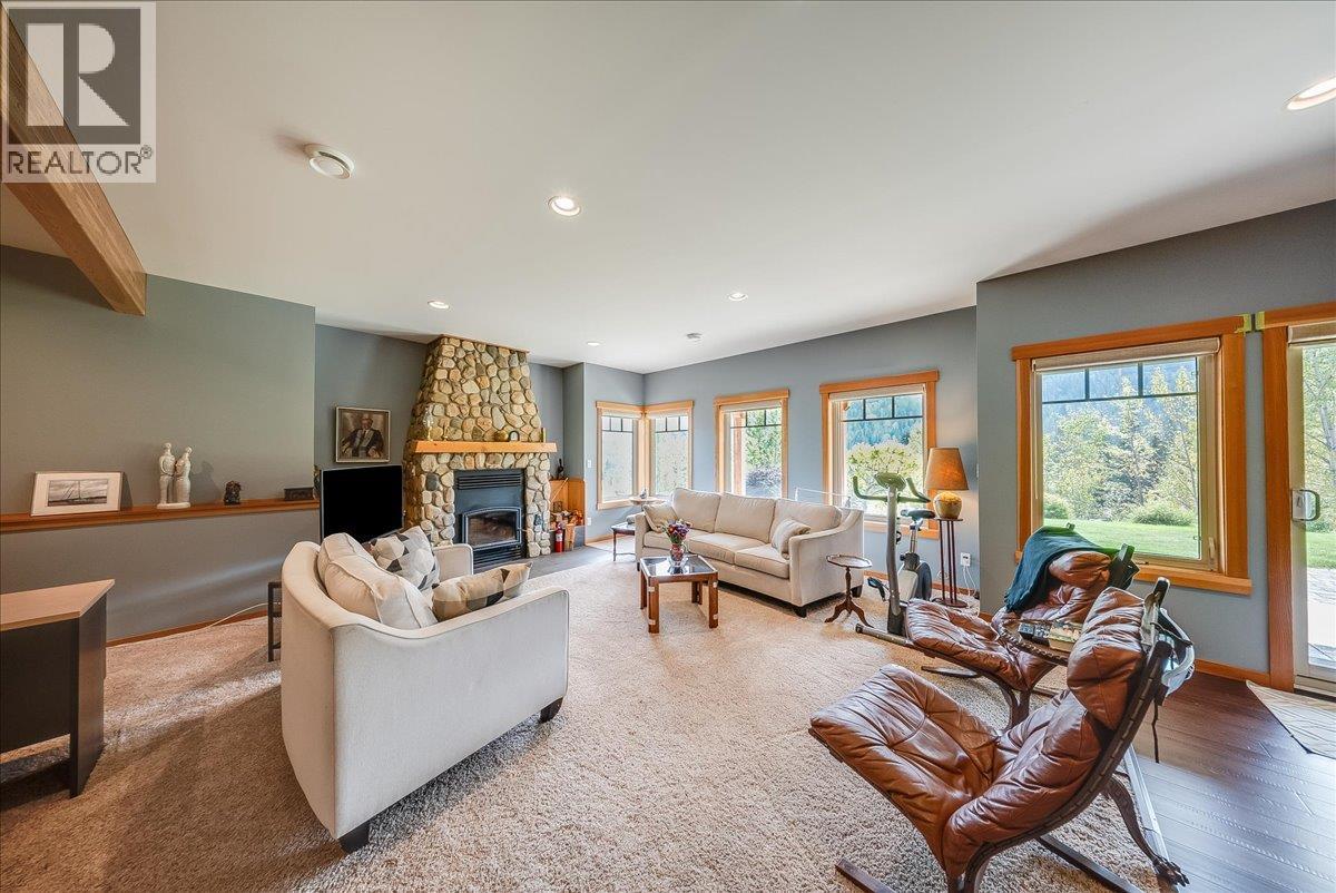 925 Redstone Drive, Rossland, British Columbia  V0G 1Y0 - Photo 37 - 10399786
