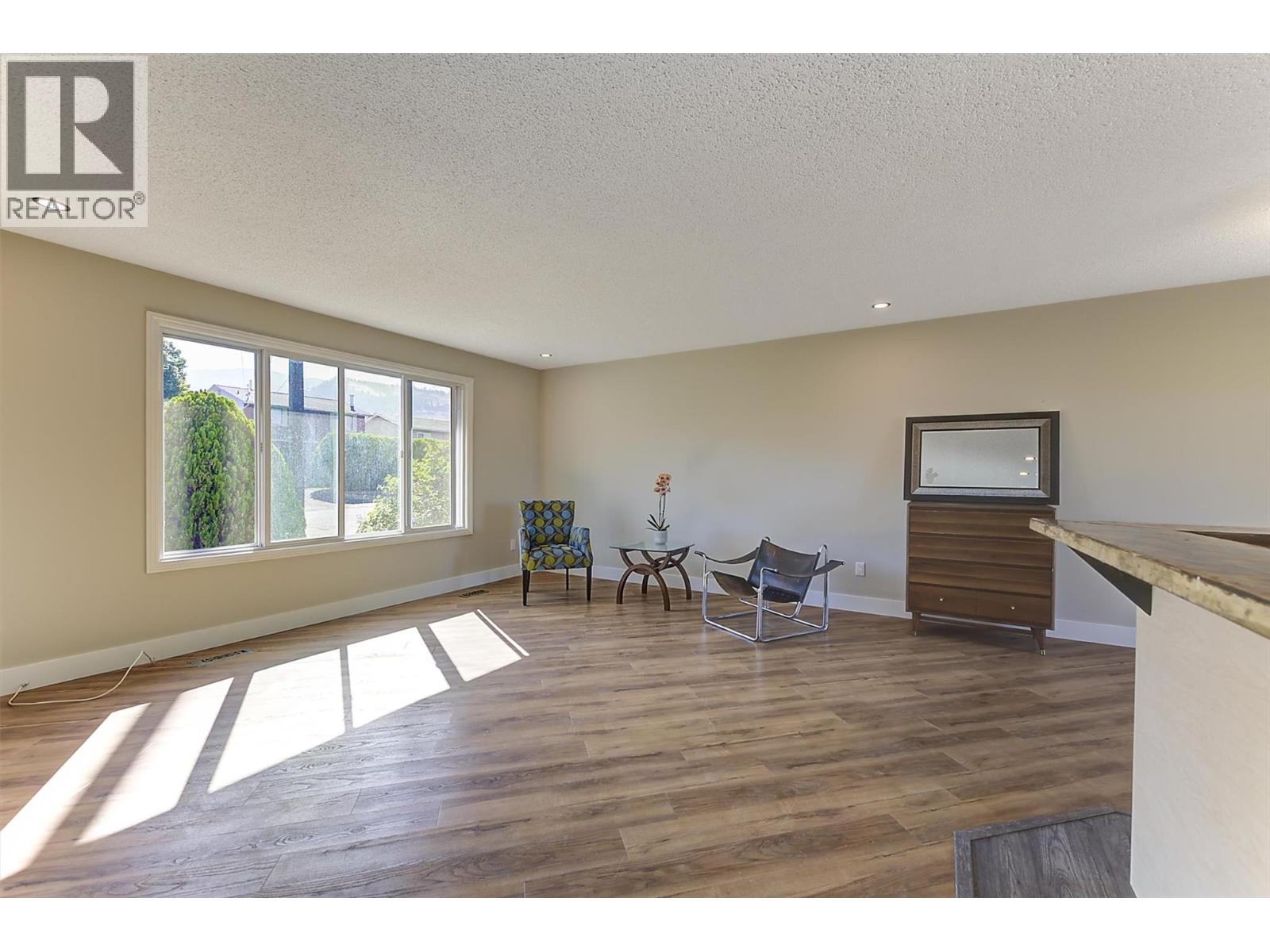 3570 Weston Road, Kelowna, British Columbia  V1X 6K2 - Photo 4 - 10398351