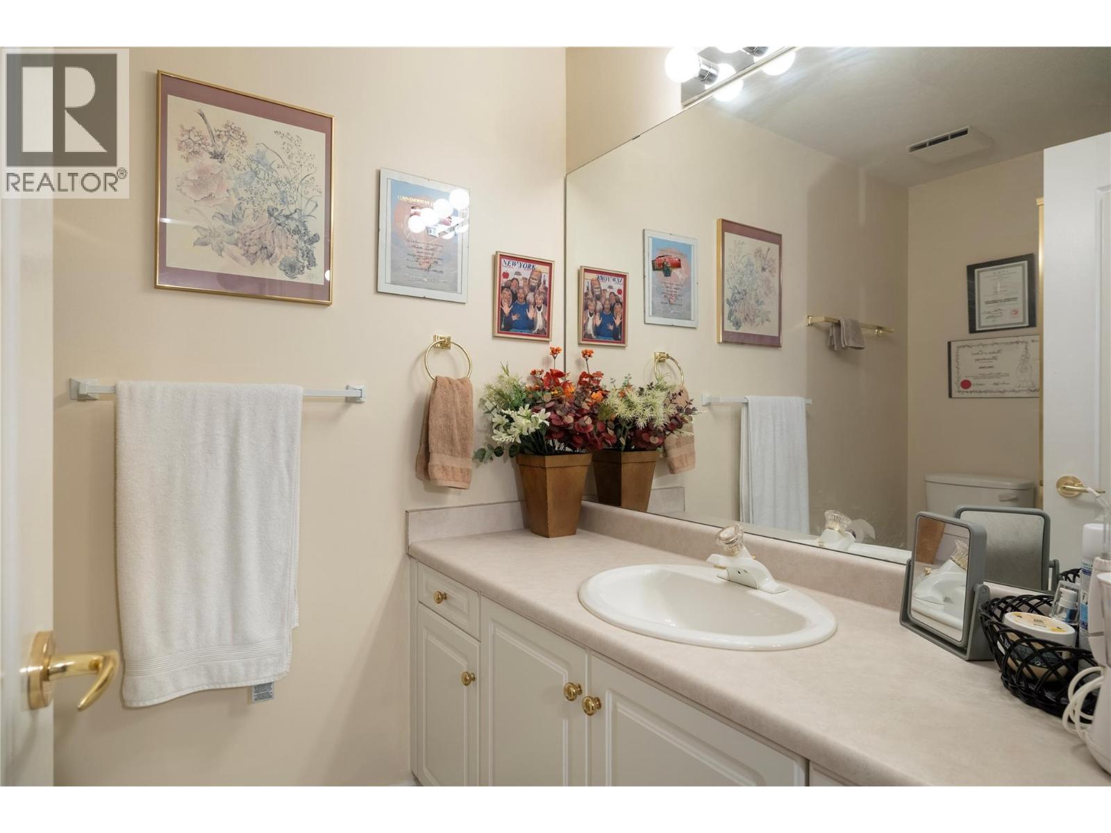 3301 Centennial Drive Unit# 407, Vernon, British Columbia  V1T 2T8 - Photo 34 - 10399839
