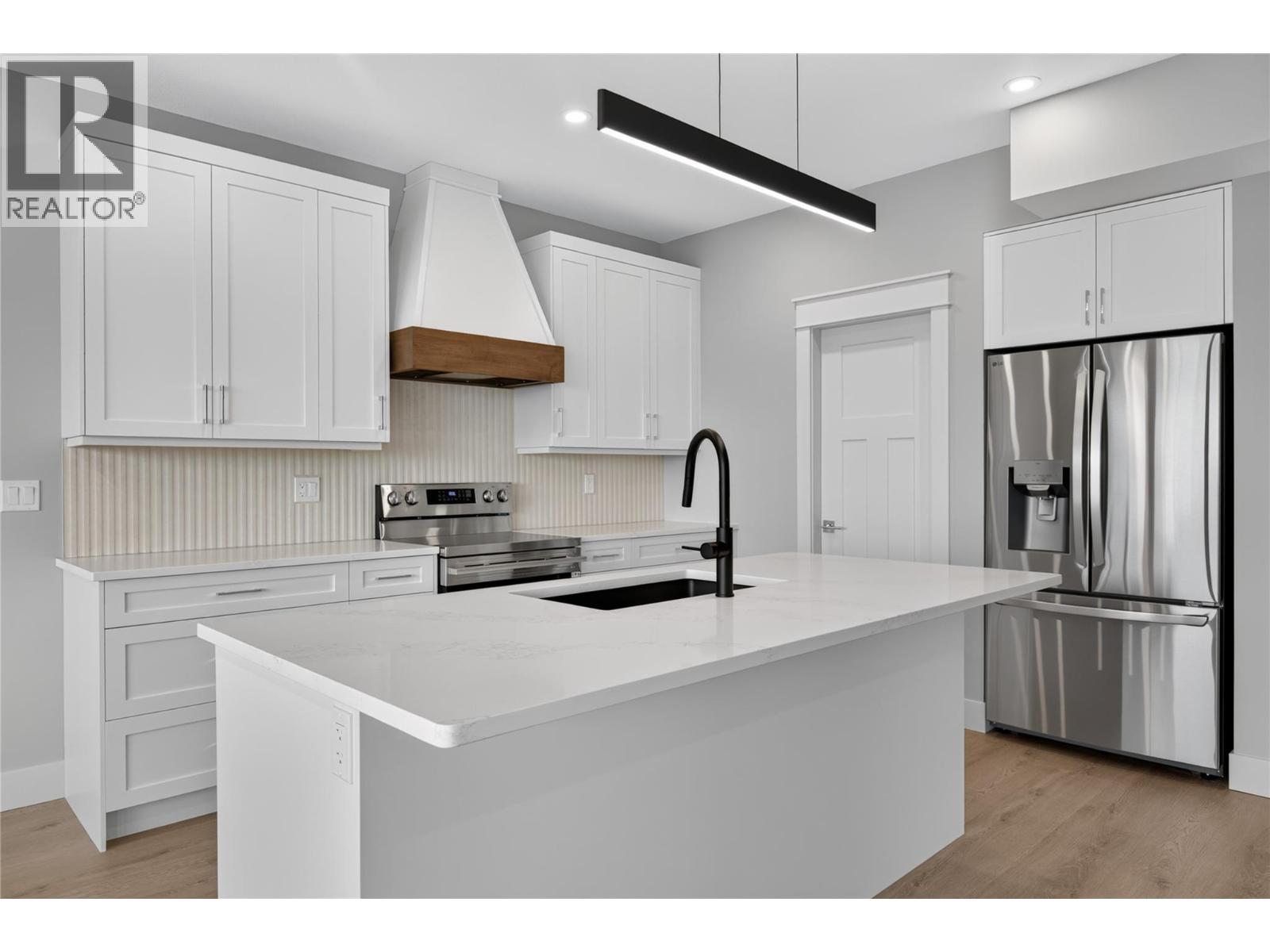 4315 Painted Turtle Drive, Vernon, British Columbia  V1H 1A2 - Photo 10 - 10399719