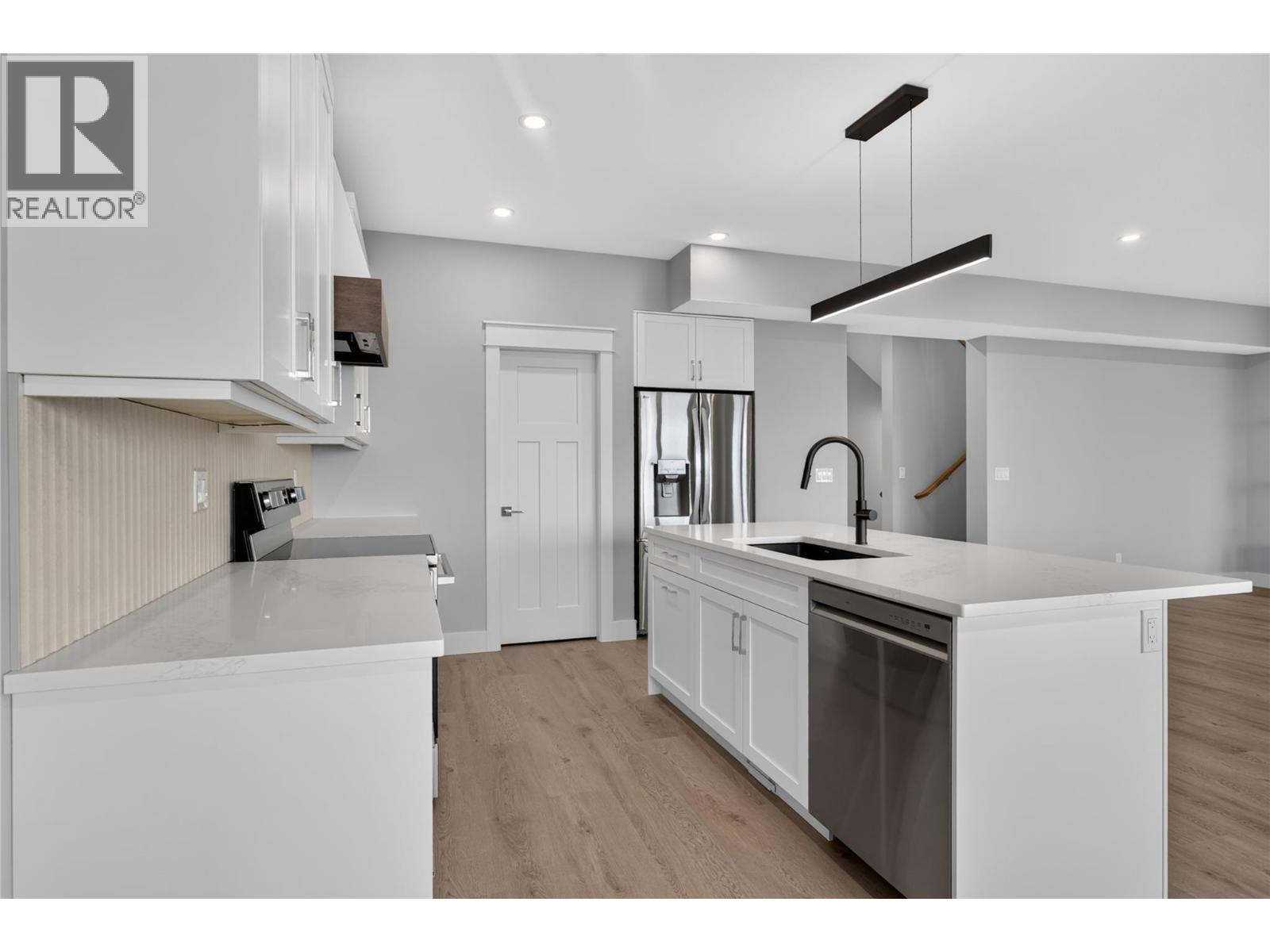 4315 Painted Turtle Drive, Vernon, British Columbia  V1H 1A2 - Photo 12 - 10399719