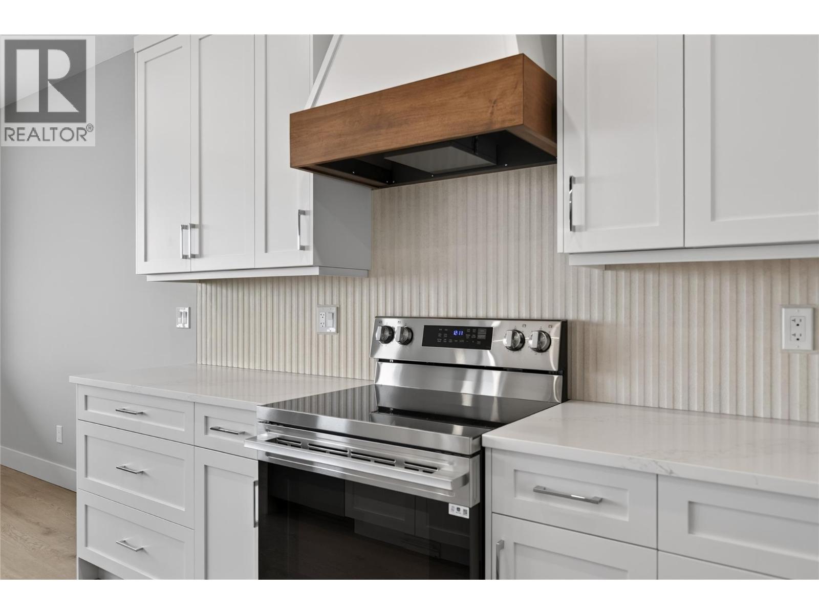 4315 Painted Turtle Drive, Vernon, British Columbia  V1H 1A2 - Photo 16 - 10399719