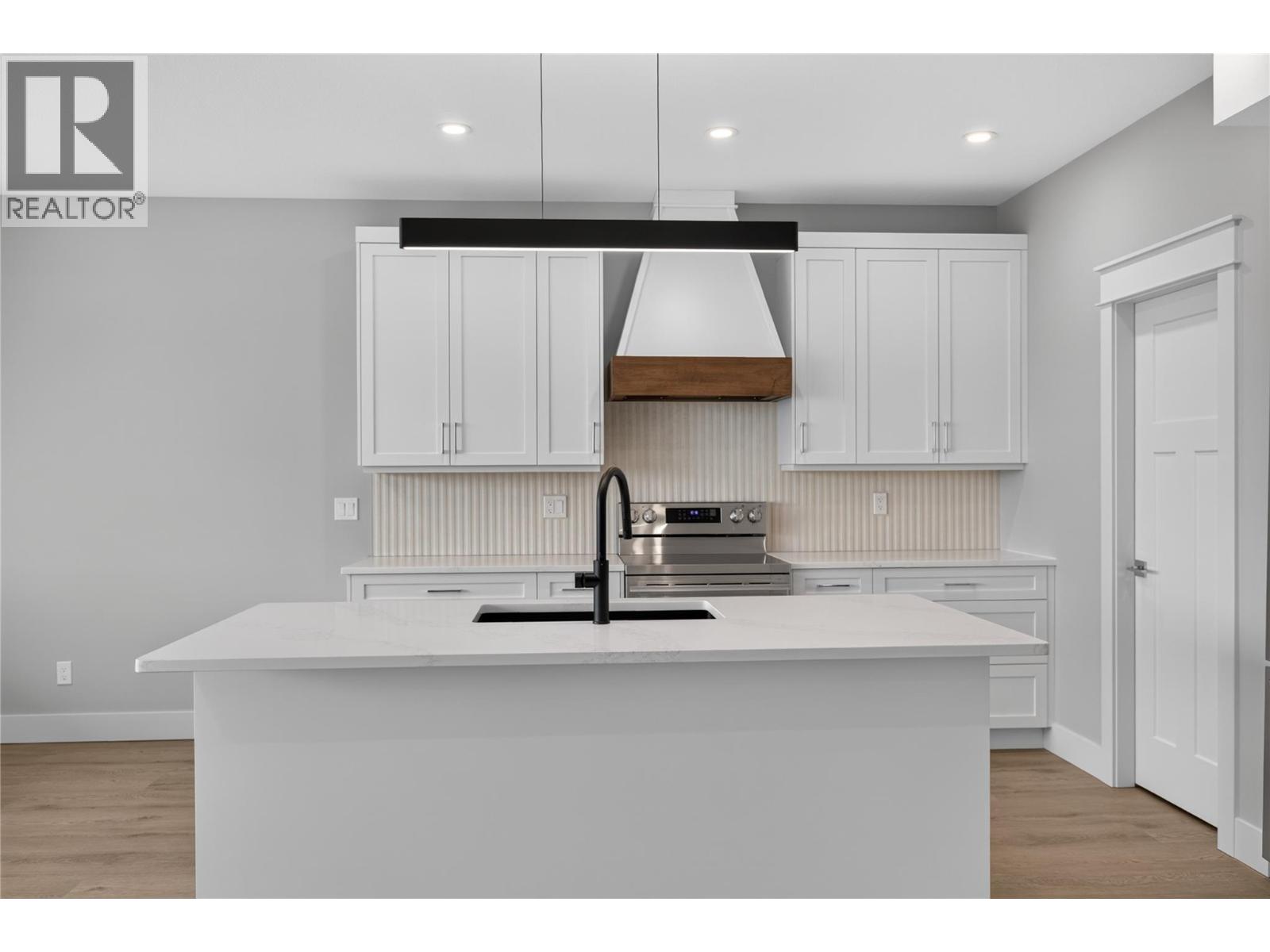 4315 Painted Turtle Drive, Vernon, British Columbia  V1H 1A2 - Photo 22 - 10399719