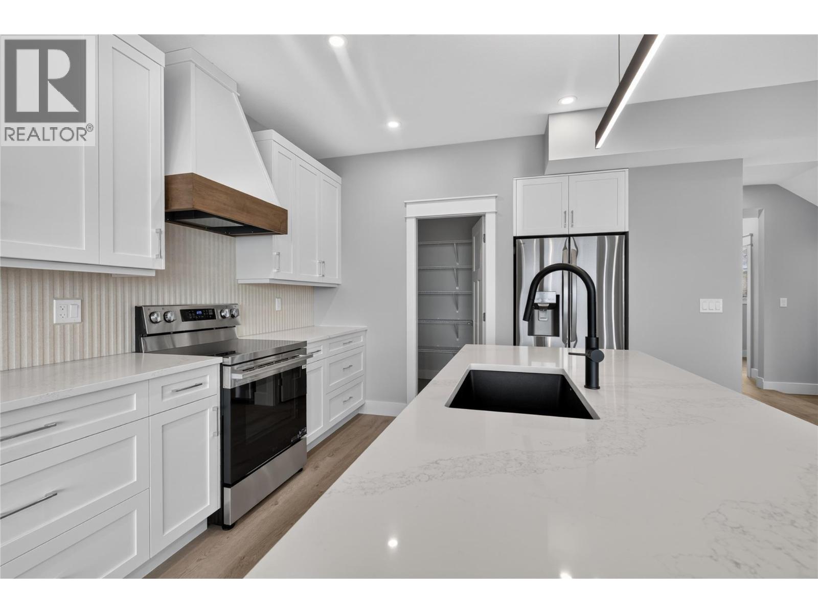 4315 Painted Turtle Drive, Vernon, British Columbia  V1H 1A2 - Photo 27 - 10399719
