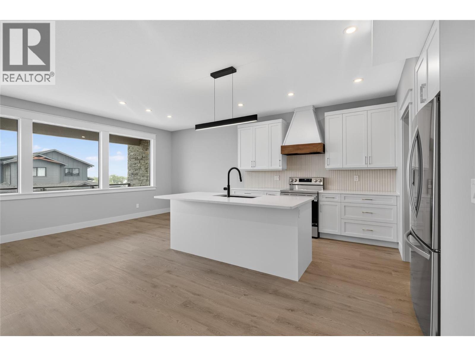 4315 Painted Turtle Drive, Vernon, British Columbia  V1H 1A2 - Photo 5 - 10399719
