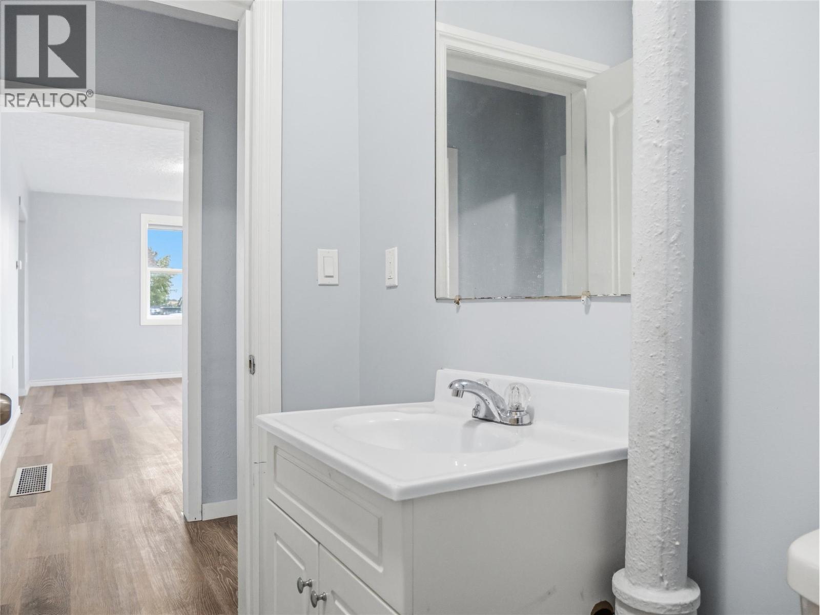 1331 101 Avenue, Dawson Creek, British Columbia  V1G 2A4 - Photo 10 - 10399956