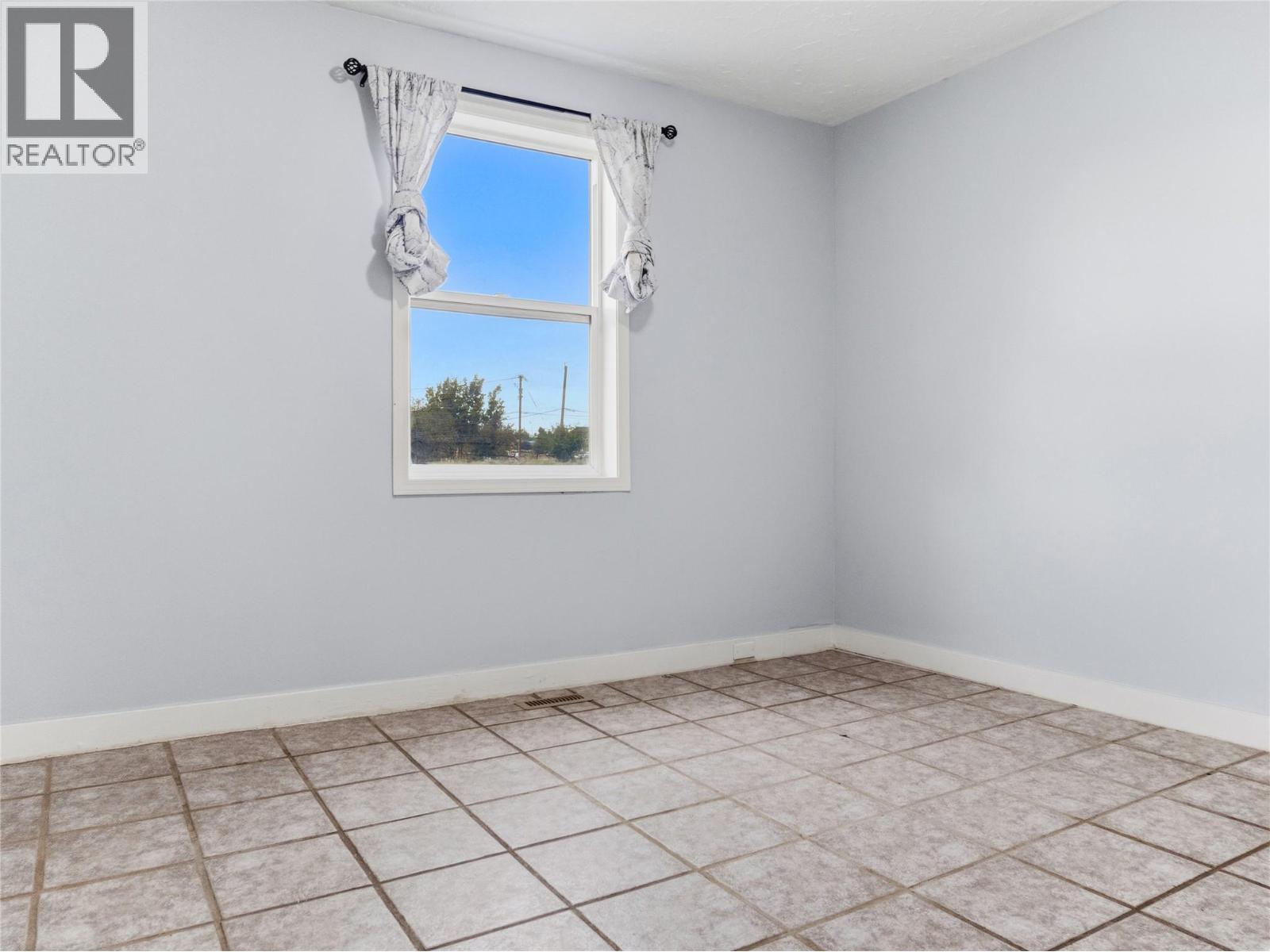 1331 101 Avenue, Dawson Creek, British Columbia  V1G 2A4 - Photo 11 - 10399956
