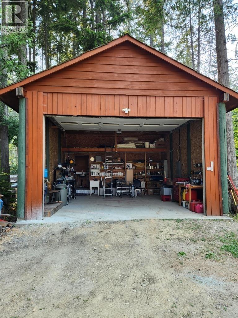 1273 & 1265 Queens Bay Road, Balfour, British Columbia  V0G 1C0 - Photo 10 - 10399623