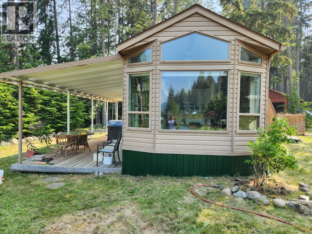 1273 & 1265 Queens Bay Road, Balfour, British Columbia  V0G 1C0 - Photo 5 - 10399623