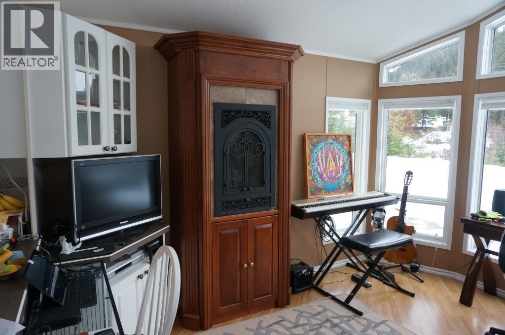 1273 & 1265 Queens Bay Road, Balfour, British Columbia  V0G 1C0 - Photo 7 - 10399623