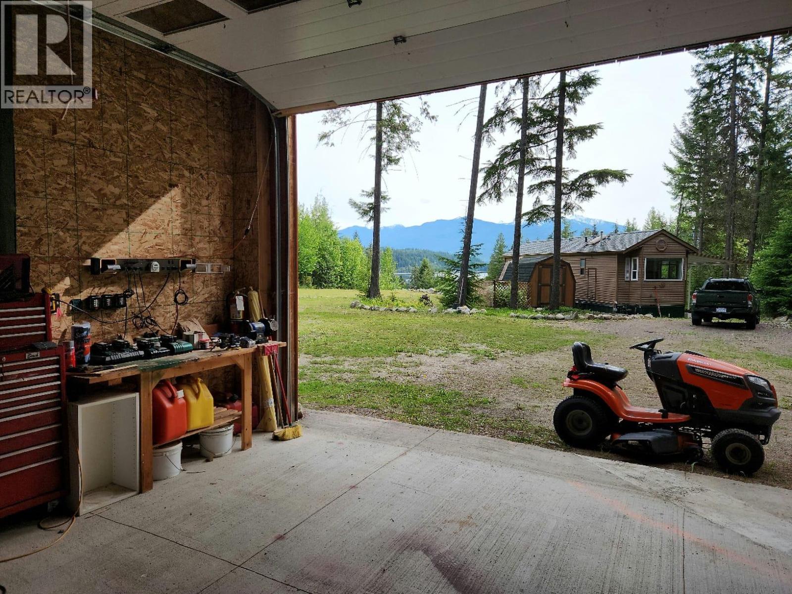 1273 Queens Bay Road, Balfour, British Columbia  V0G 1C0 - Photo 13 - 10399392
