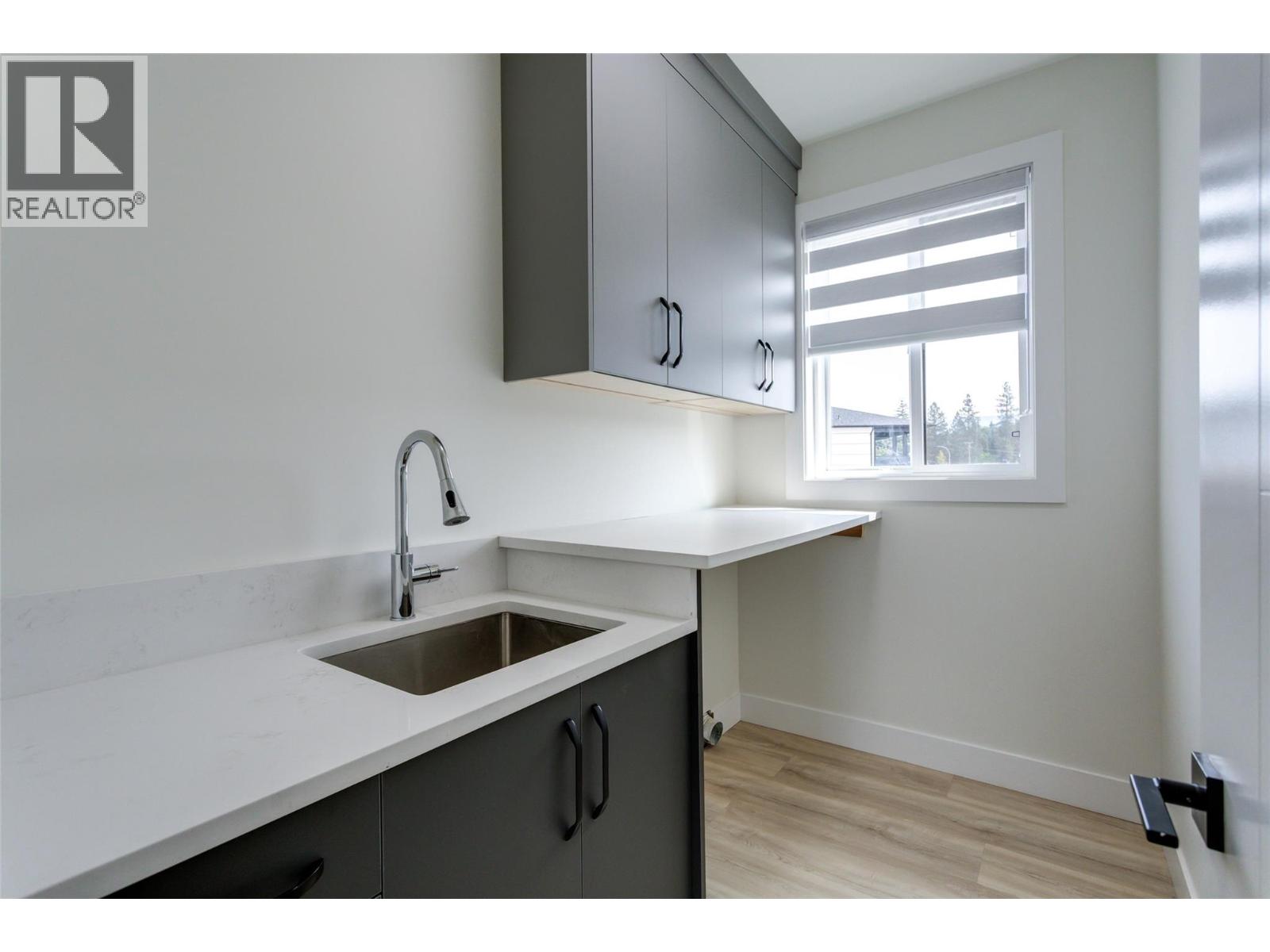 1136 Hume Avenue, Kelowna, British Columbia  V1P 1S3 - Photo 23 - 10399206