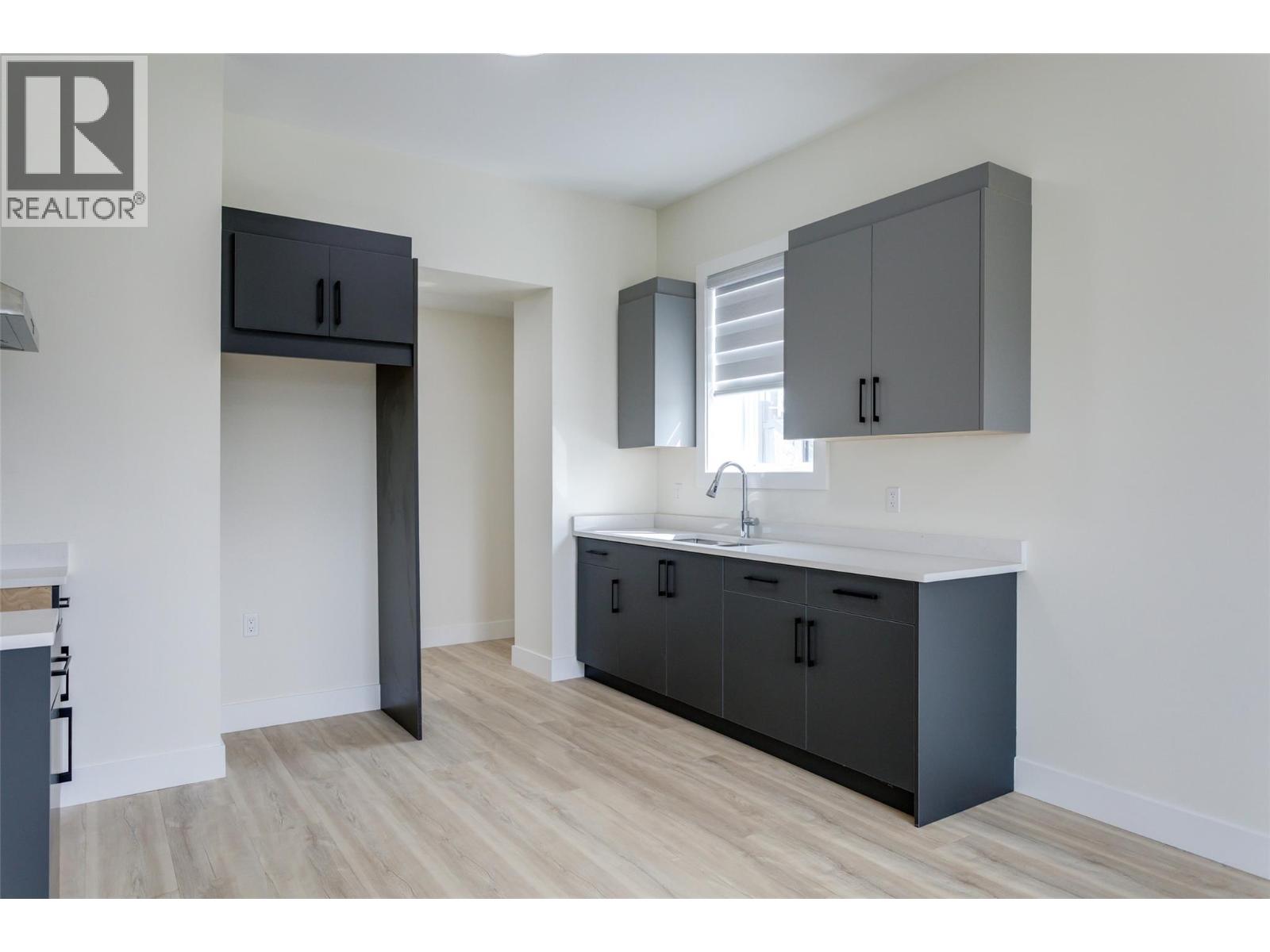 1136 Hume Avenue, Kelowna, British Columbia  V1P 1S3 - Photo 27 - 10399206