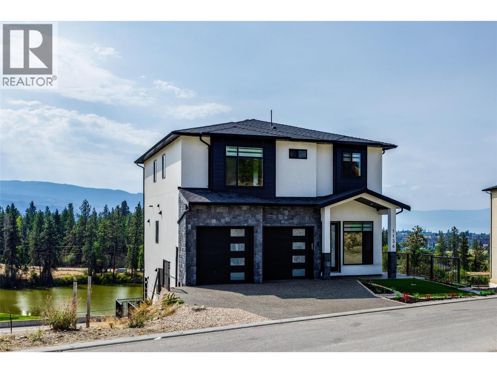 1136 Hume Avenue, Kelowna, British Columbia  V1P 1S3 - Photo 3 - 10399206