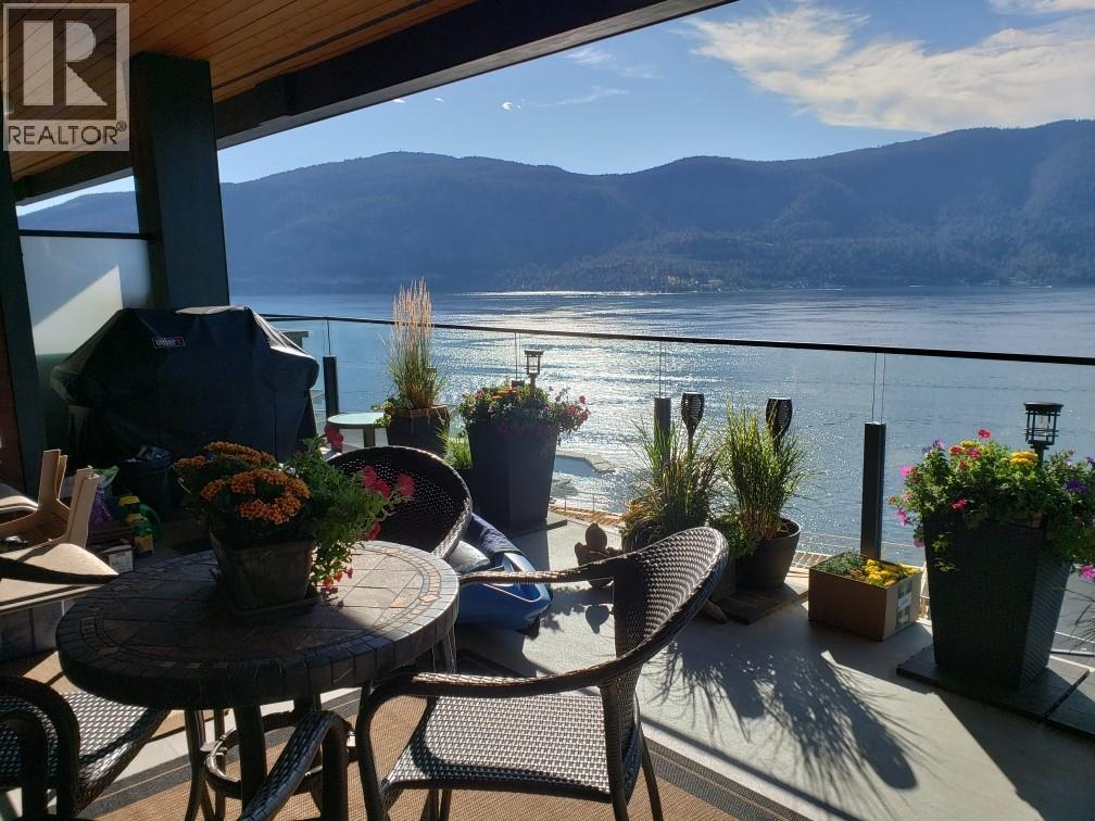 3475 Granite Close Unit# 405, Kelowna, British Columbia  V1V 0B9 - Photo 1 - 10399700