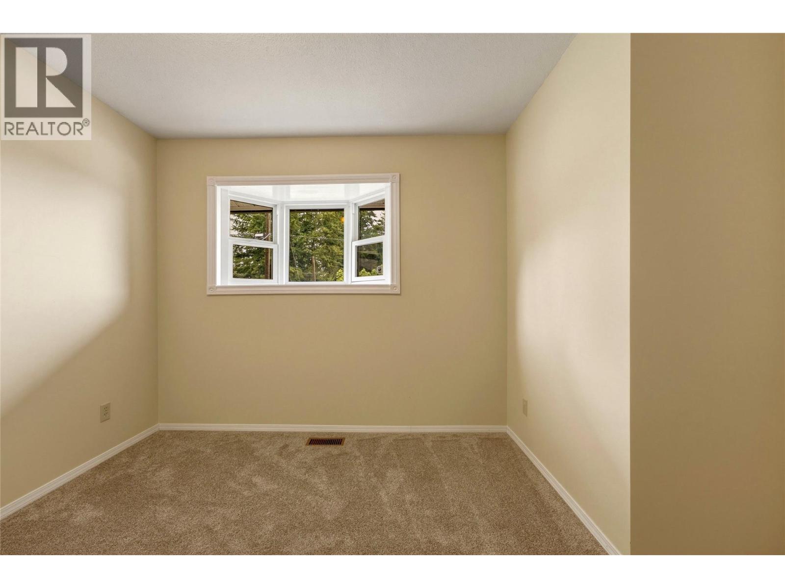 3304 Sidney Crescent, Spallumcheen, British Columbia  V4Y 0S7 - Photo 15 - 10399949