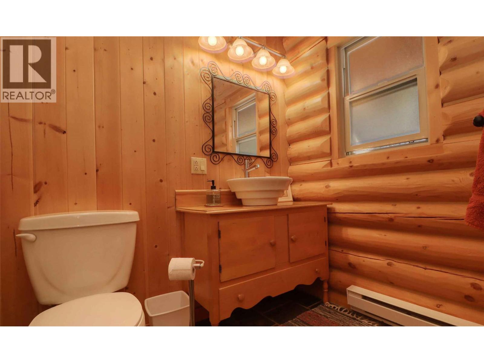 957 Little Shuswap Lake Road, Chase, British Columbia  V0E 1M2 - Photo 11 - 10399275
