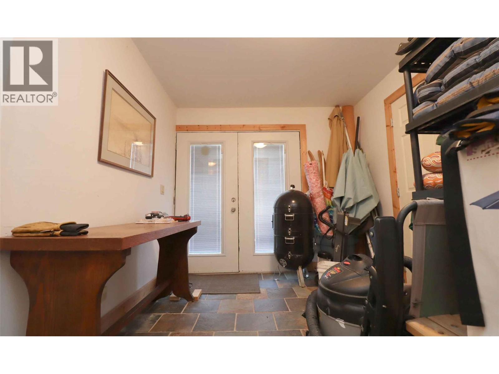 957 Little Shuswap Lake Road, Chase, British Columbia  V0E 1M2 - Photo 19 - 10399275
