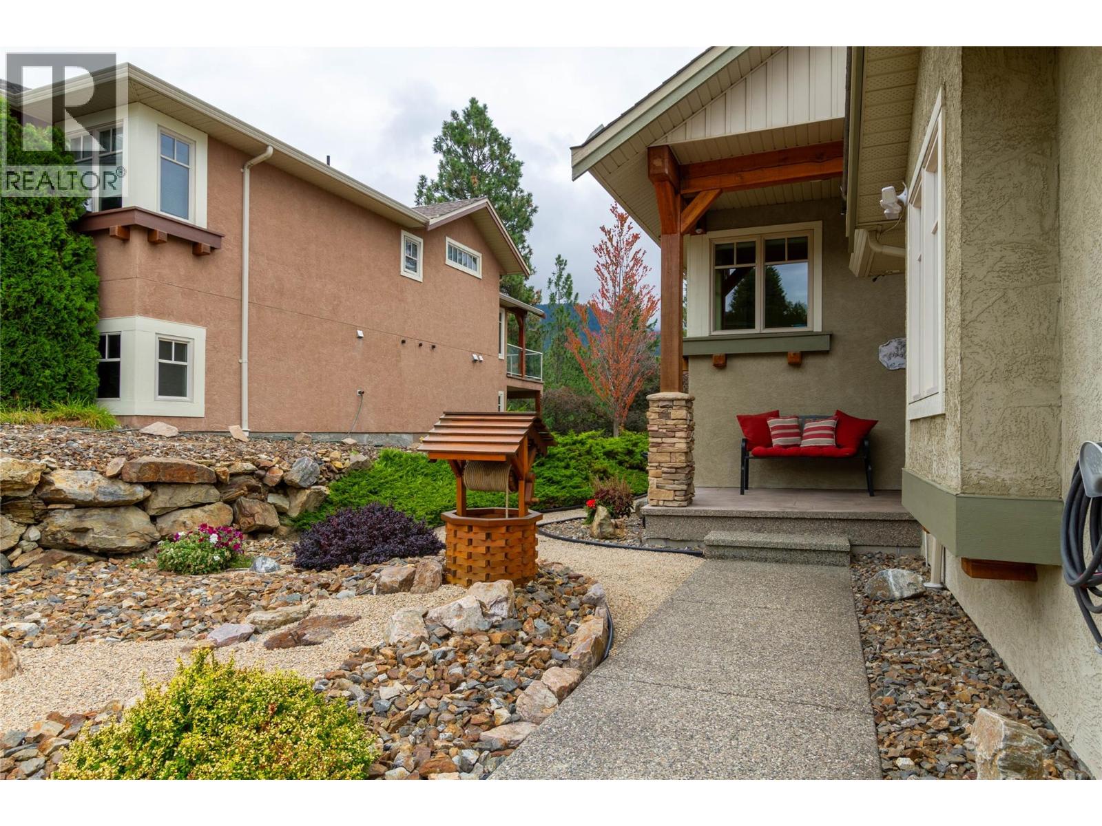 6932 Manning Place Unit# 2, Vernon, British Columbia  V1B 2Y5 - Photo 2 - 10399964