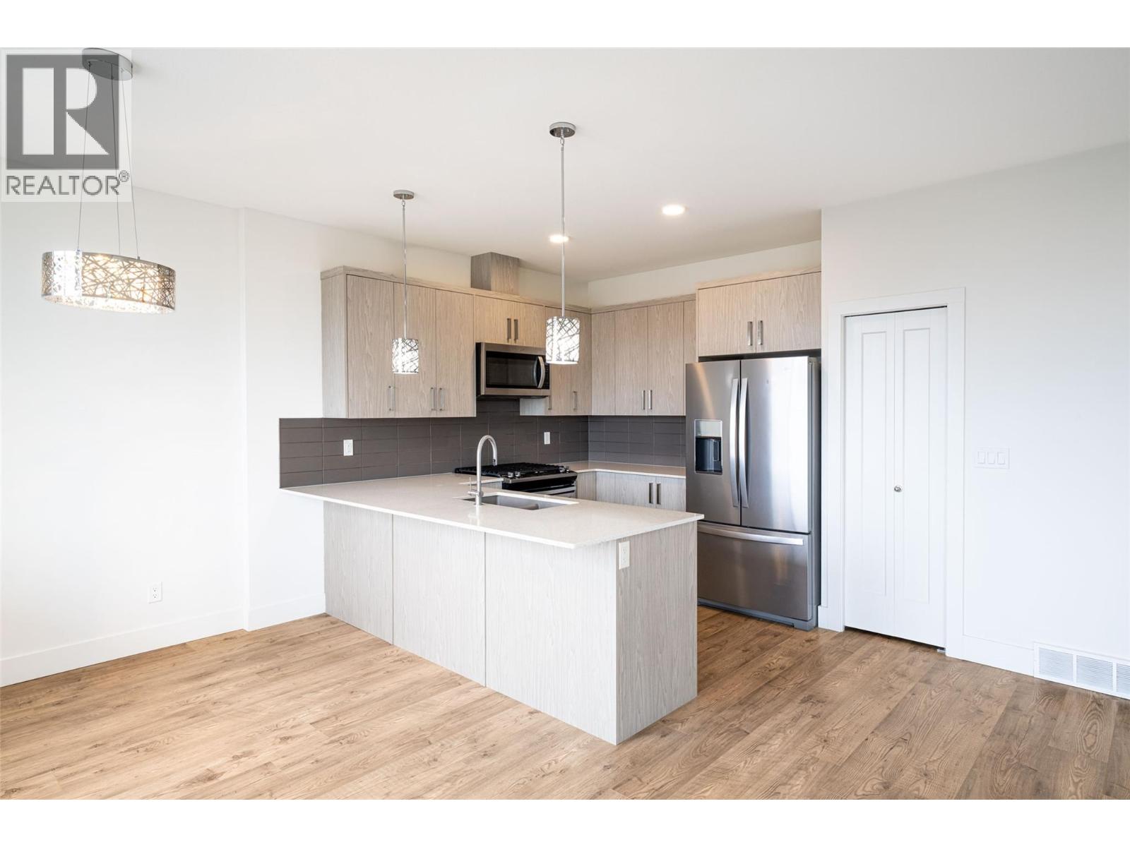 933 Mt Robson Place Unit# 55, Vernon, British Columbia  V1B 4G4 - Photo 5 - 10399978