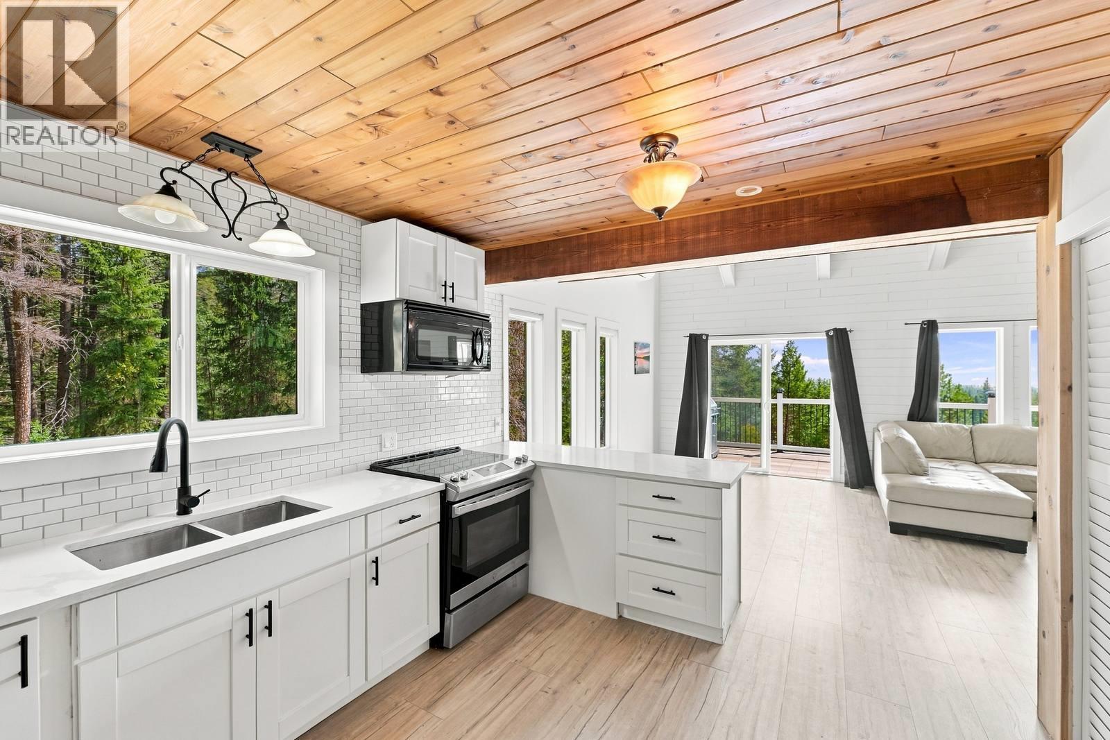 321 Philpott Road, Kelowna, British Columbia  V1P 1J6 - Photo 14 - 10399945