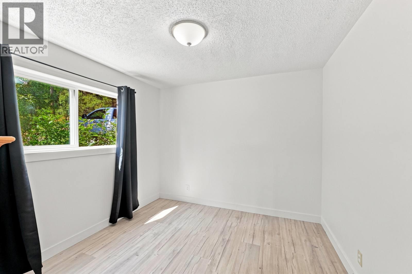 321 Philpott Road, Kelowna, British Columbia  V1P 1J6 - Photo 23 - 10399945