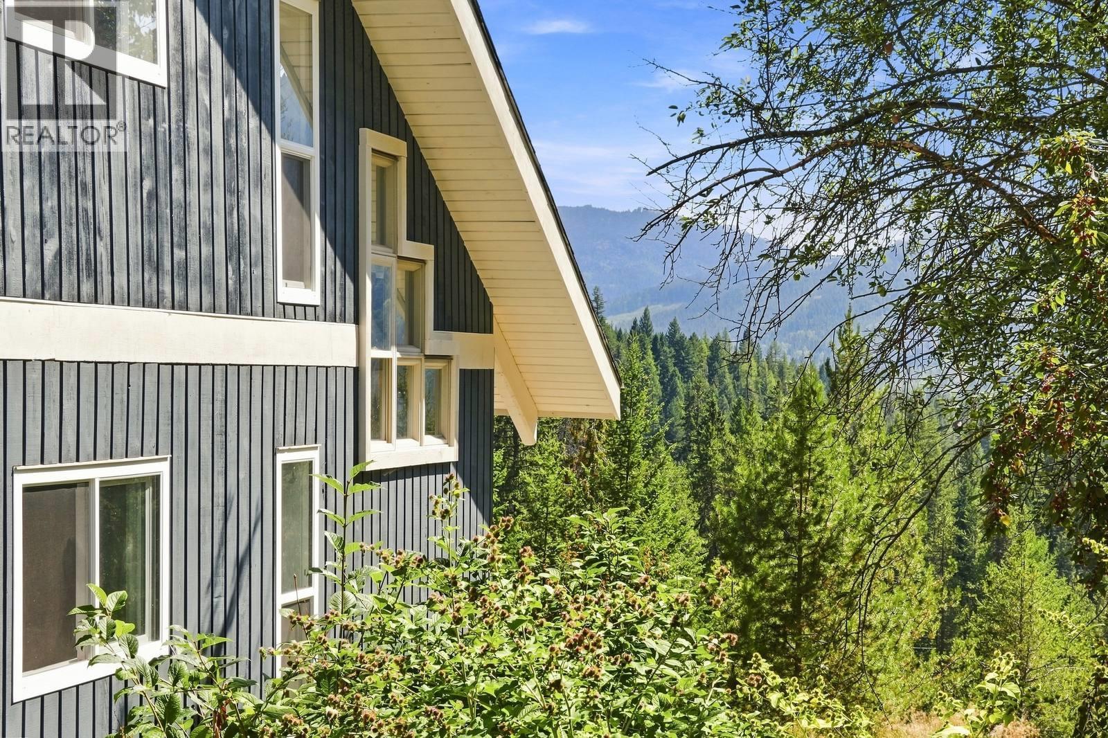 321 Philpott Road, Kelowna, British Columbia  V1P 1J6 - Photo 3 - 10399945