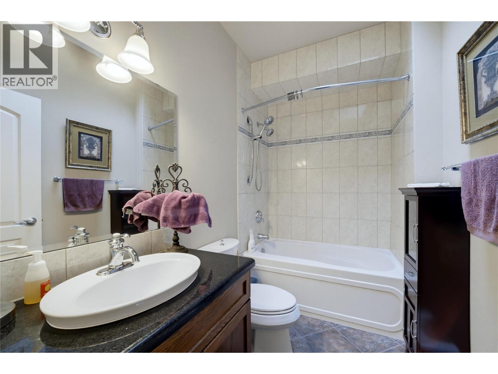 2708 Sunridge Place, Tappen, British Columbia  V0E 2X3 - Photo 32 - 10399675