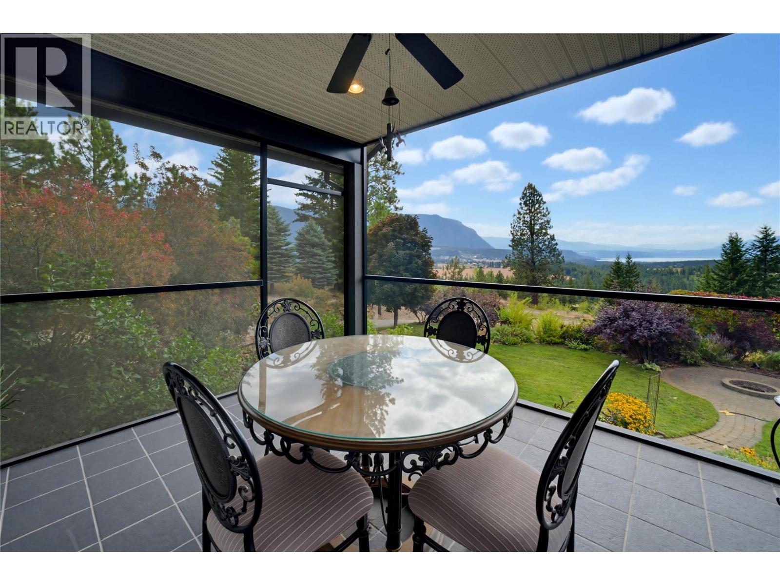 2708 Sunridge Place, Tappen, British Columbia  V0E 2X3 - Photo 39 - 10399675