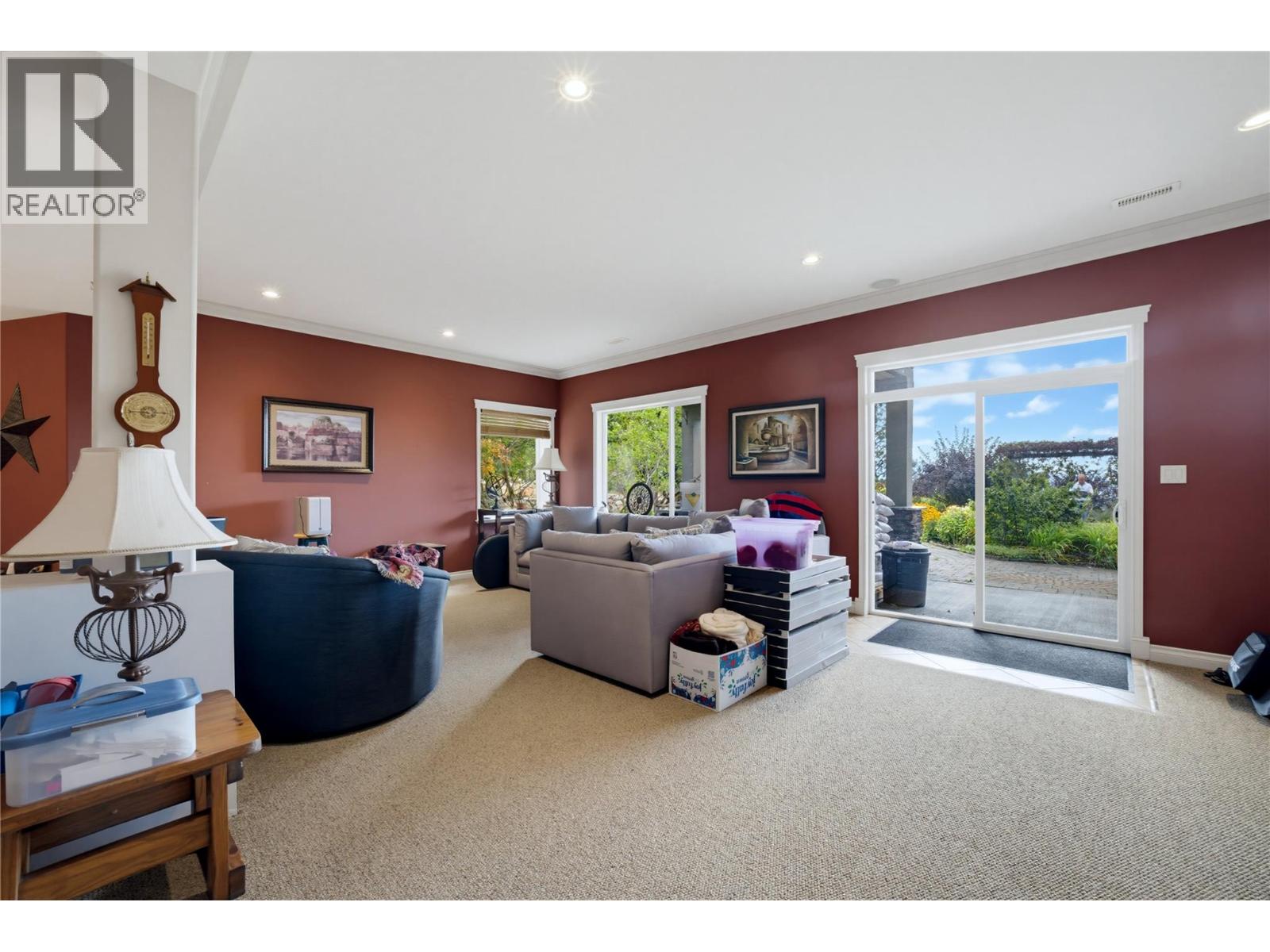 2708 Sunridge Place, Tappen, British Columbia  V0E 2X3 - Photo 48 - 10399675