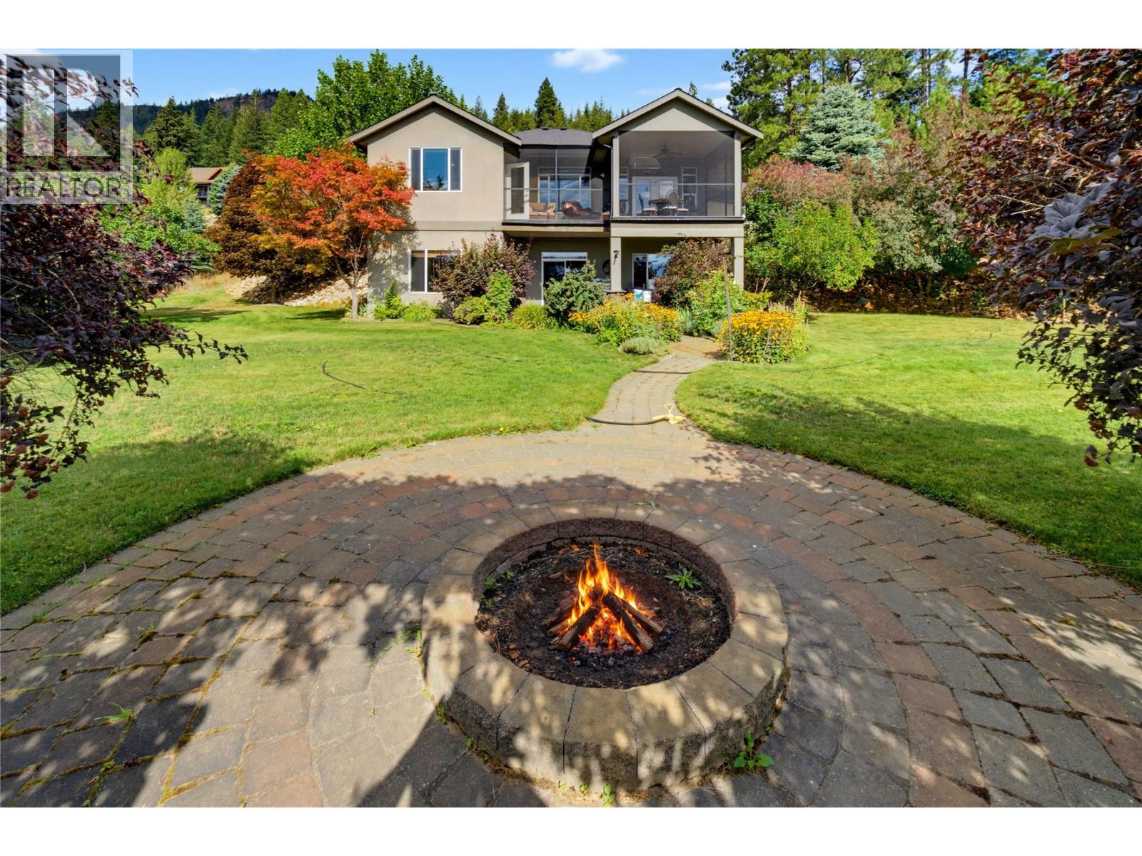 2708 Sunridge Place, Tappen, British Columbia  V0E 2X3 - Photo 5 - 10399675